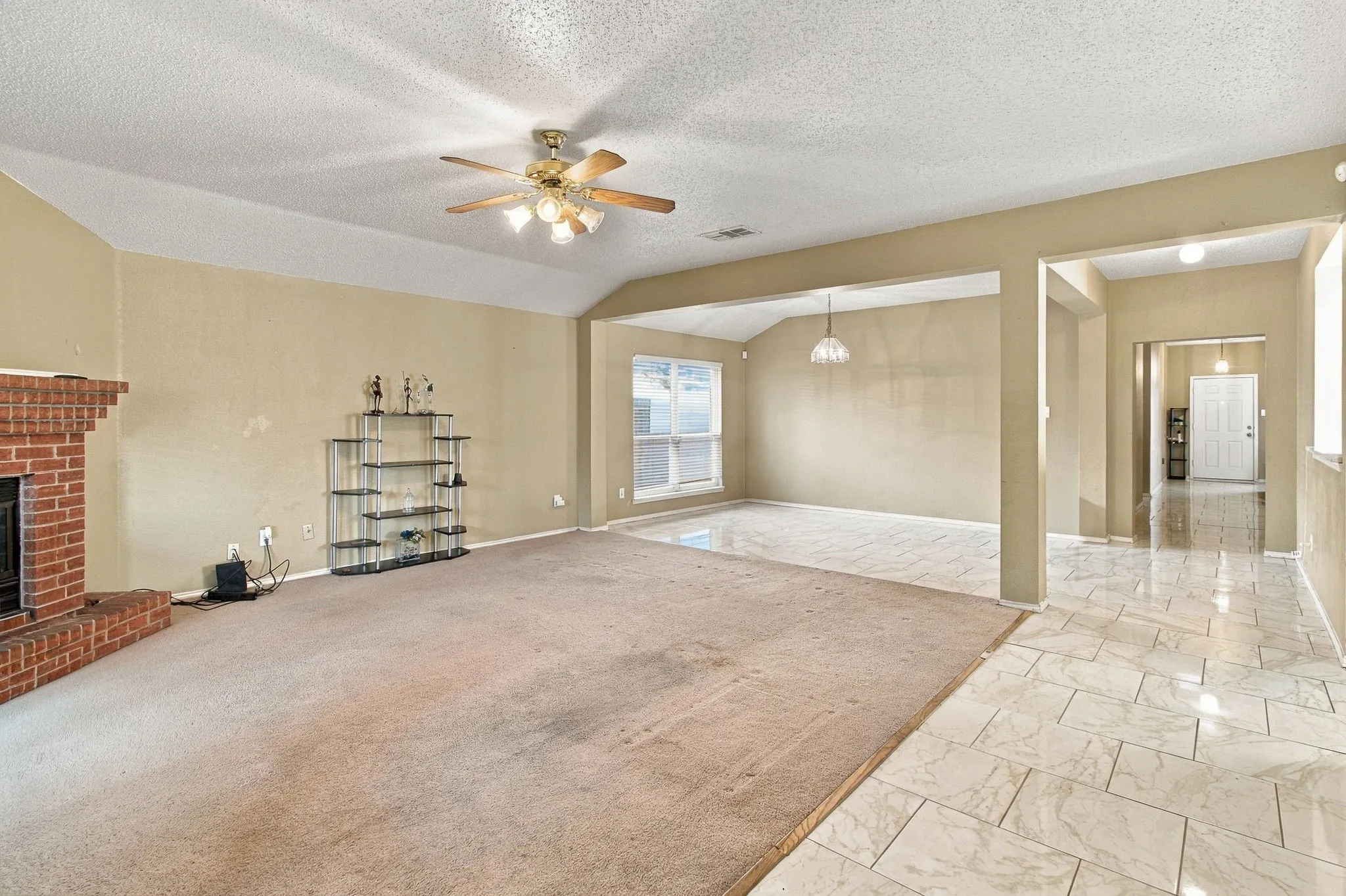 Single Family Residence For Sale in Dallas County , 752 Eldorado Drive, De Soto, Texas 75115, 4 Bedroom, 2 Bathroom, 2 Garage spaces, 2,175 Sqft, built in 2002, mls#21396919, Real Estate Agent in De Soto, Homes For Sale in Dallas county, Homes For Sale in De Soto, Realtor in De Soto Texas, Real Estate Brokerage Independent Realty Texas, Luminita Cordes Realtor