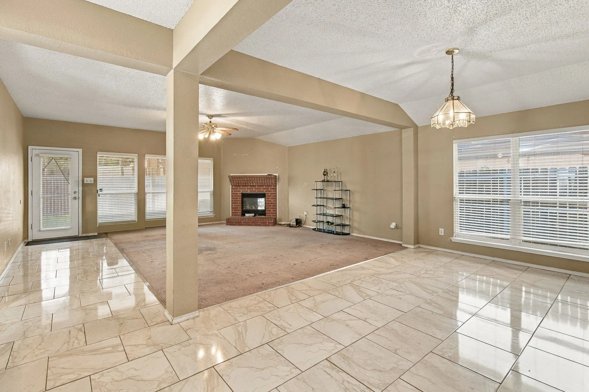 Single Family Residence For Sale in Dallas County , 752 Eldorado Drive, De Soto, Texas 75115, 4 Bedroom, 2 Bathroom, 2 Garage spaces, 2,175 Sqft, built in 2002, mls#21396919, Real Estate Agent in De Soto, Homes For Sale in Dallas county, Homes For Sale in De Soto, Realtor in De Soto Texas, Real Estate Brokerage Independent Realty Texas, Luminita Cordes Realtor