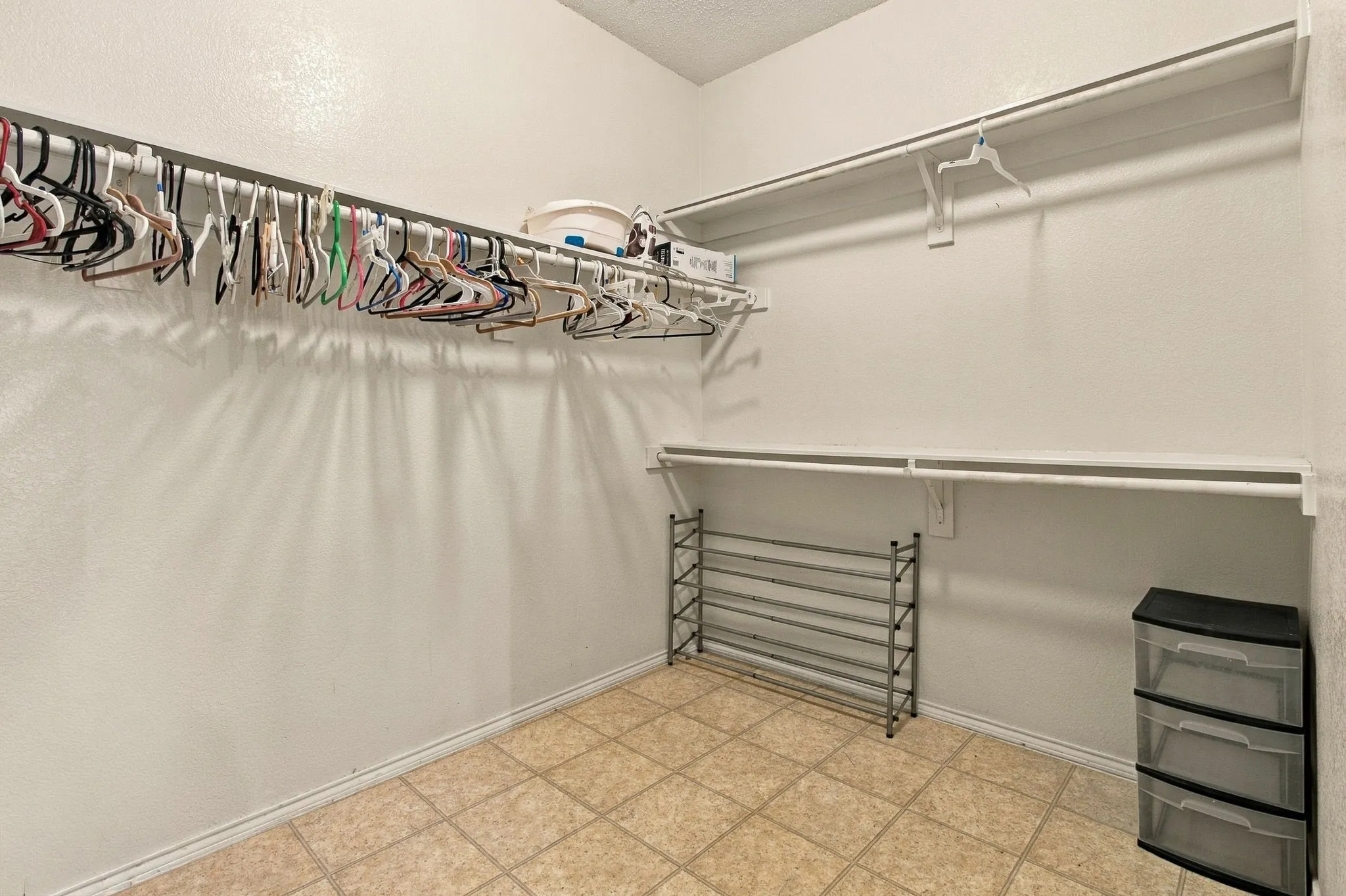 Single Family Residence For Sale in Dallas County , 752 Eldorado Drive, De Soto, Texas 75115, 4 Bedroom, 2 Bathroom, 2 Garage spaces, 2,175 Sqft, built in 2002, mls#21396919, Real Estate Agent in De Soto, Homes For Sale in Dallas county, Homes For Sale in De Soto, Realtor in De Soto Texas, Real Estate Brokerage Independent Realty Texas, Luminita Cordes Realtor