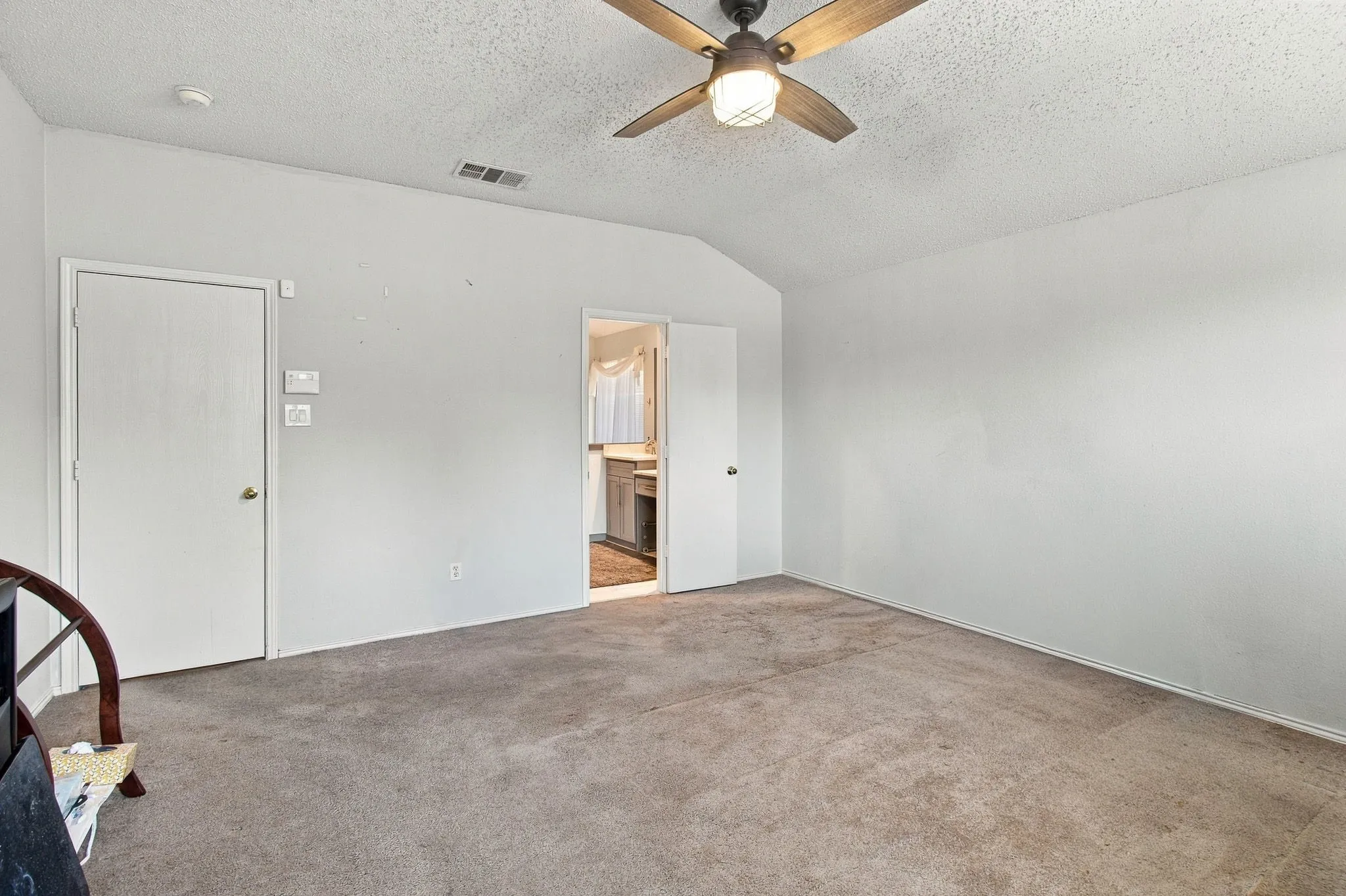 Single Family Residence For Sale in Dallas County , 752 Eldorado Drive, De Soto, Texas 75115, 4 Bedroom, 2 Bathroom, 2 Garage spaces, 2,175 Sqft, built in 2002, mls#21396919, Real Estate Agent in De Soto, Homes For Sale in Dallas county, Homes For Sale in De Soto, Realtor in De Soto Texas, Real Estate Brokerage Independent Realty Texas, Luminita Cordes Realtor
