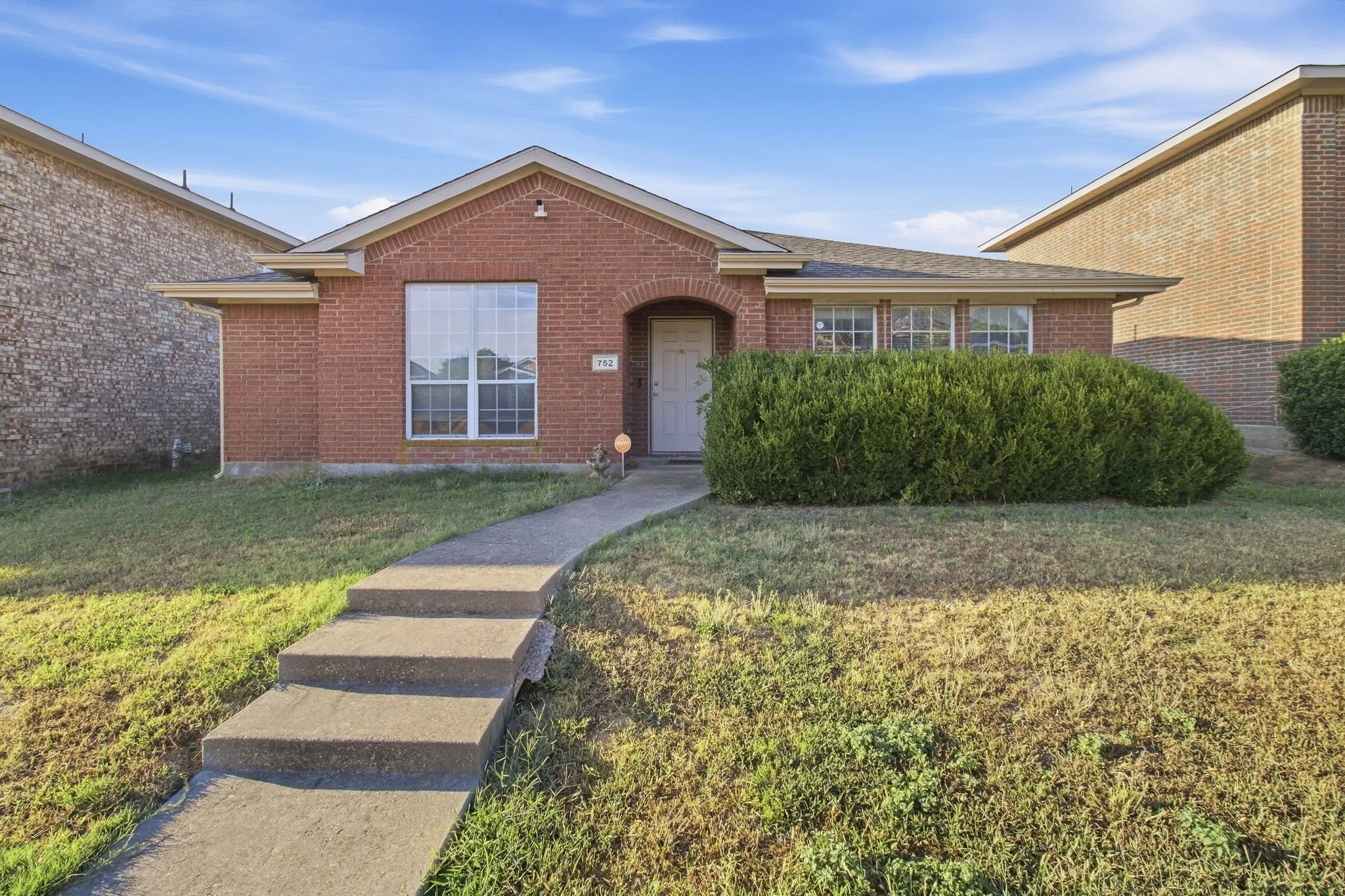 Single Family Residence For Sale in Dallas County , 752 Eldorado Drive, De Soto, Texas 75115, 4 Bedroom, 2 Bathroom, 2 Garage spaces, 2,175 Sqft, built in 2002, mls#21396919, Real Estate Agent in De Soto, Homes For Sale in Dallas county, Homes For Sale in De Soto, Realtor in De Soto Texas, Real Estate Brokerage Independent Realty Texas, Luminita Cordes Realtor