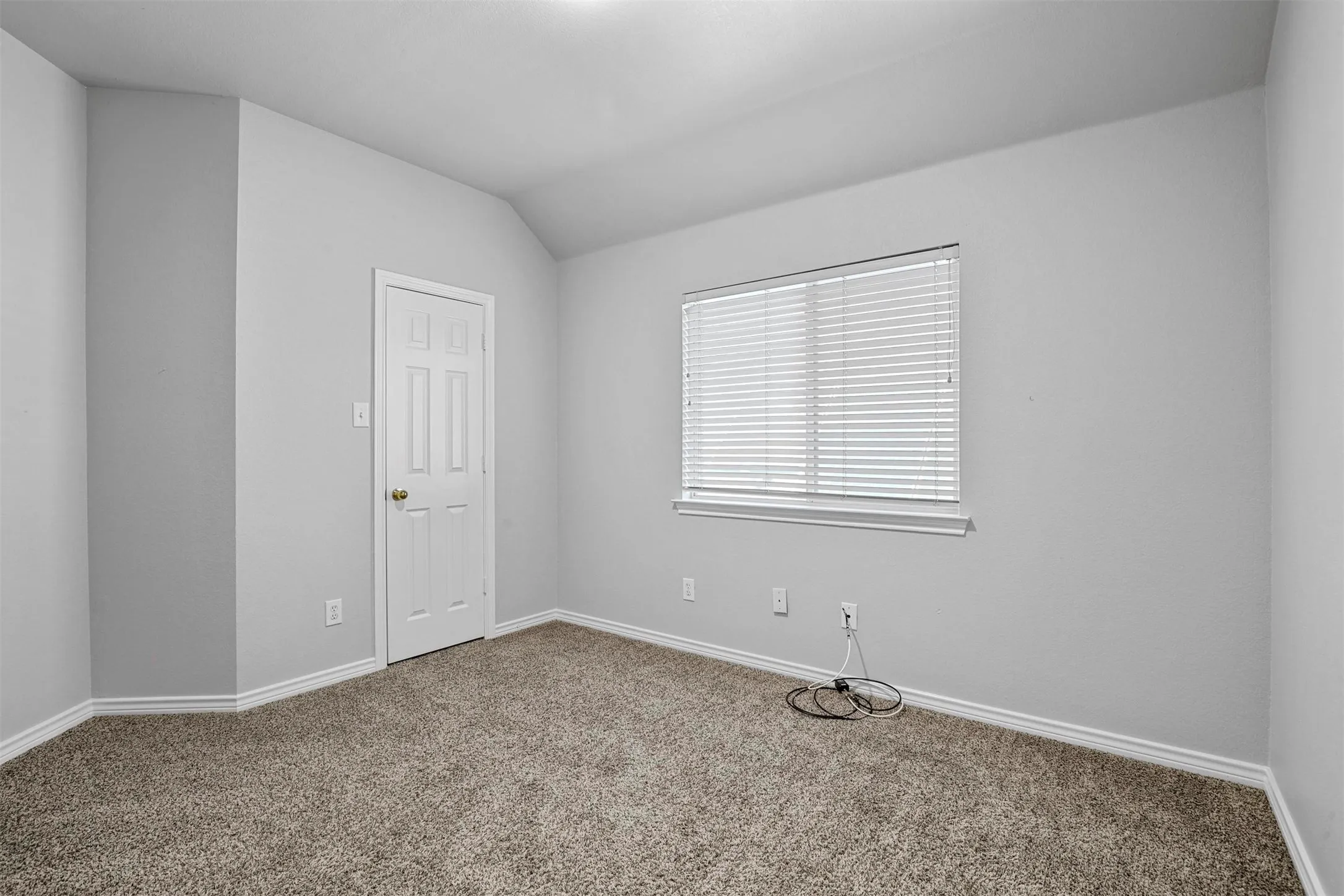 Single Family Residence For Rent in Tarrant County , 204 Arbor Creek Drive, Euless, Texas 76039, 3 Bedroom, 3 Bathroom, 2 Garage spaces, 2,288 Sqft, built in 1996, mls#21393518, Real Estate Agent in Euless, Homes For Rent in Tarrant county, Homes For Rent in Euless, Realtor in Euless Texas, Real Estate Brokerage Independent Realty Texas, Luminita Cordes Realtor