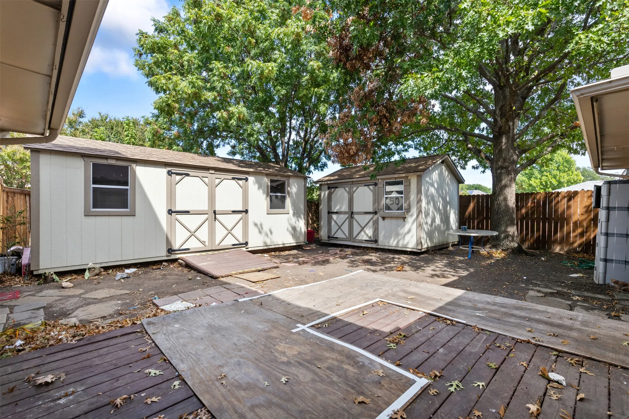 Single Family Residence For Sale in Collin County , 703 Spring Brook Drive, Allen, Texas 75002, 4 Bedroom, 3 Bathroom, 2 Garage spaces, 2,527 Sqft, built in 1981, mls#21395266, Real Estate Agent in Allen, Homes For Sale in Collin county, Homes For Sale in Allen, Realtor in Allen Texas, Real Estate Brokerage Independent Realty Texas, Luminita Cordes Realtor