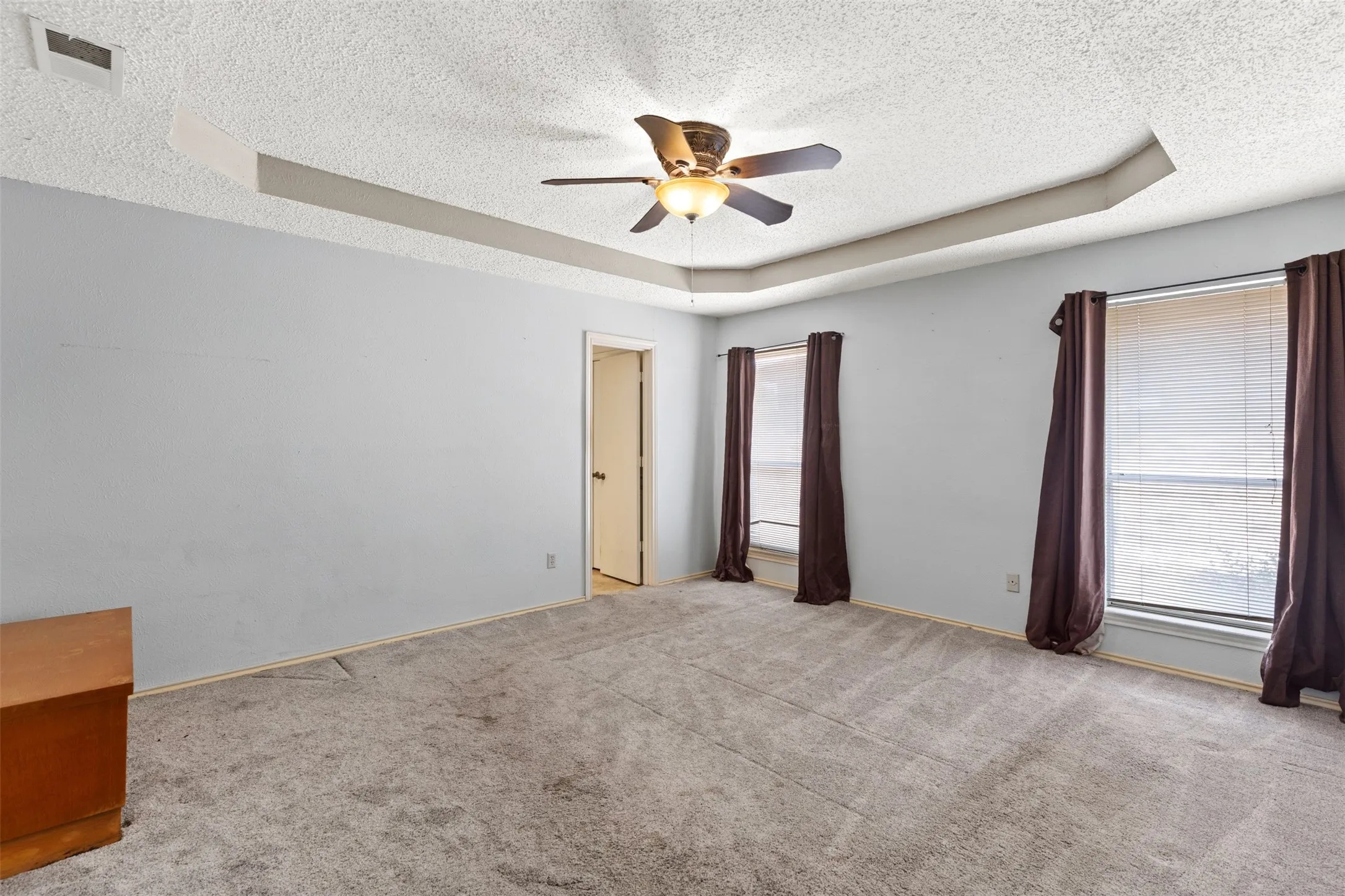 Single Family Residence For Sale in Collin County , 703 Spring Brook Drive, Allen, Texas 75002, 4 Bedroom, 3 Bathroom, 2 Garage spaces, 2,527 Sqft, built in 1981, mls#21395266, Real Estate Agent in Allen, Homes For Sale in Collin county, Homes For Sale in Allen, Realtor in Allen Texas, Real Estate Brokerage Independent Realty Texas, Luminita Cordes Realtor