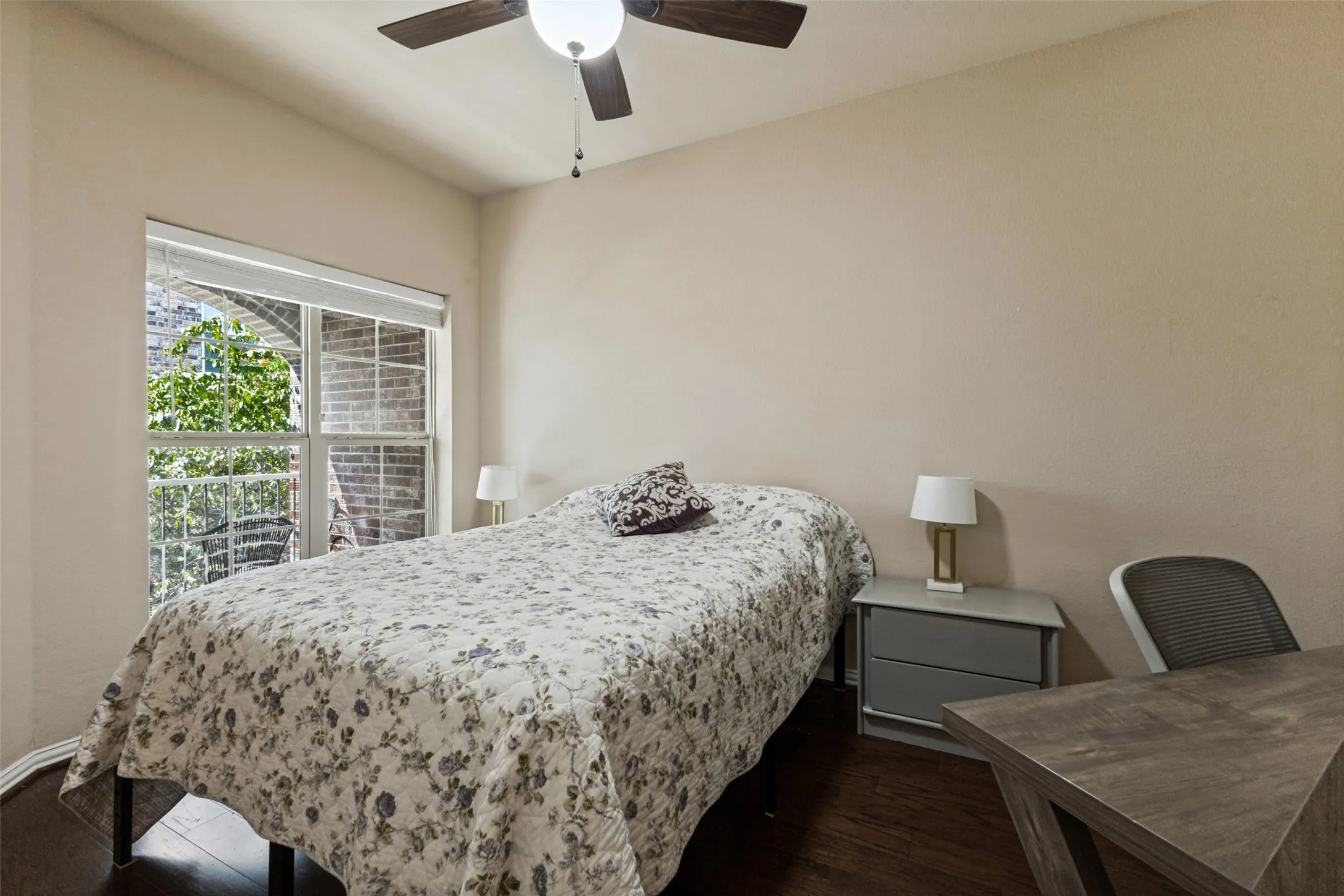 Townhouse For Sale in Dallas County , 2211 Eriksson Lane, Dallas, Texas 75204, 3 Bedroom, 3 Bathroom, 2 Garage spaces, 1,912 Sqft, built in 2013, mls#21396970, Real Estate Agent in Dallas, Homes For Sale in Dallas county, Homes For Sale in Dallas, Realtor in Dallas Texas, Real Estate Brokerage Independent Realty Texas, Luminita Cordes Realtor