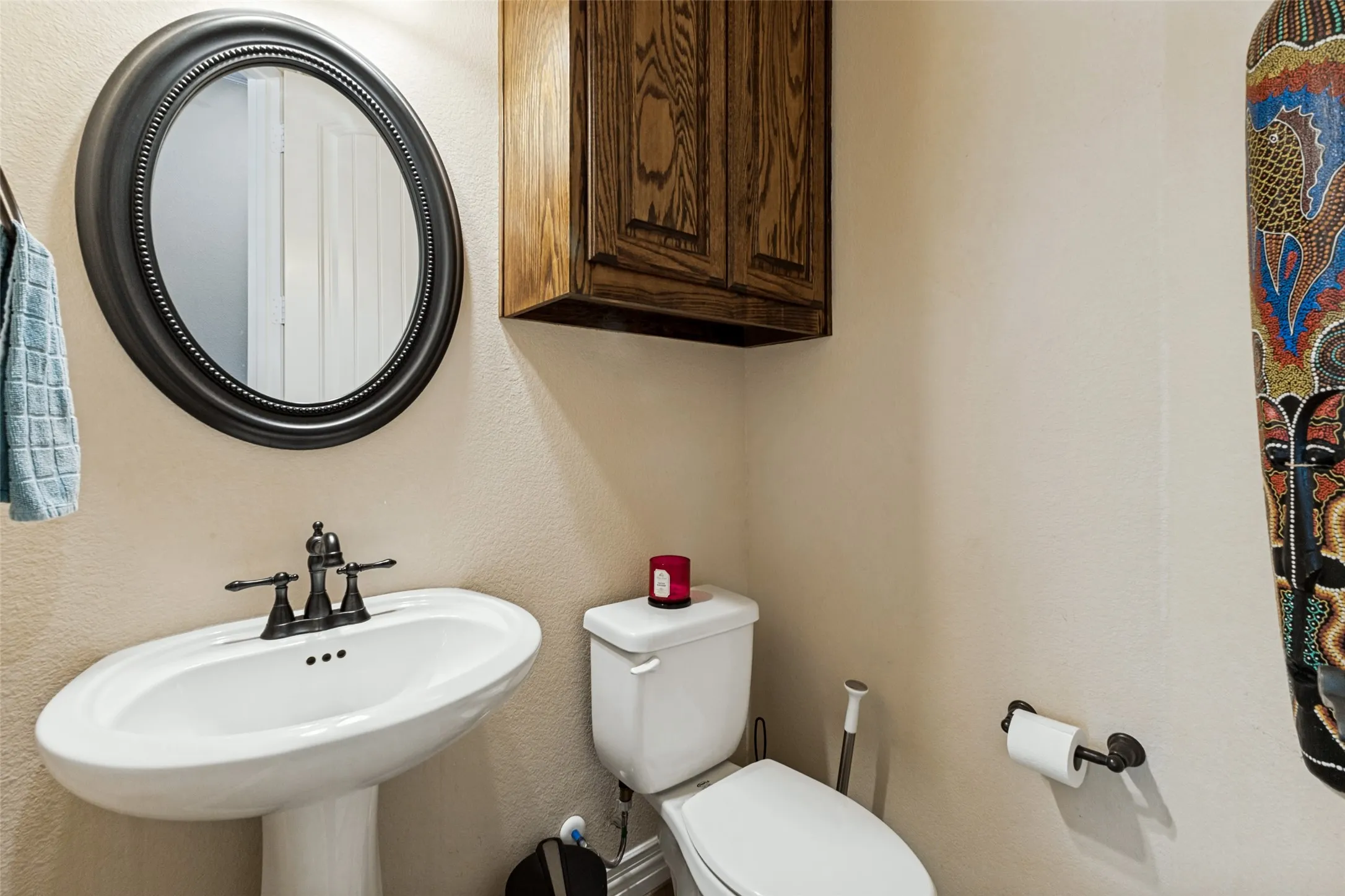 Townhouse For Sale in Dallas County , 2211 Eriksson Lane, Dallas, Texas 75204, 3 Bedroom, 3 Bathroom, 2 Garage spaces, 1,912 Sqft, built in 2013, mls#21396970, Real Estate Agent in Dallas, Homes For Sale in Dallas county, Homes For Sale in Dallas, Realtor in Dallas Texas, Real Estate Brokerage Independent Realty Texas, Luminita Cordes Realtor
