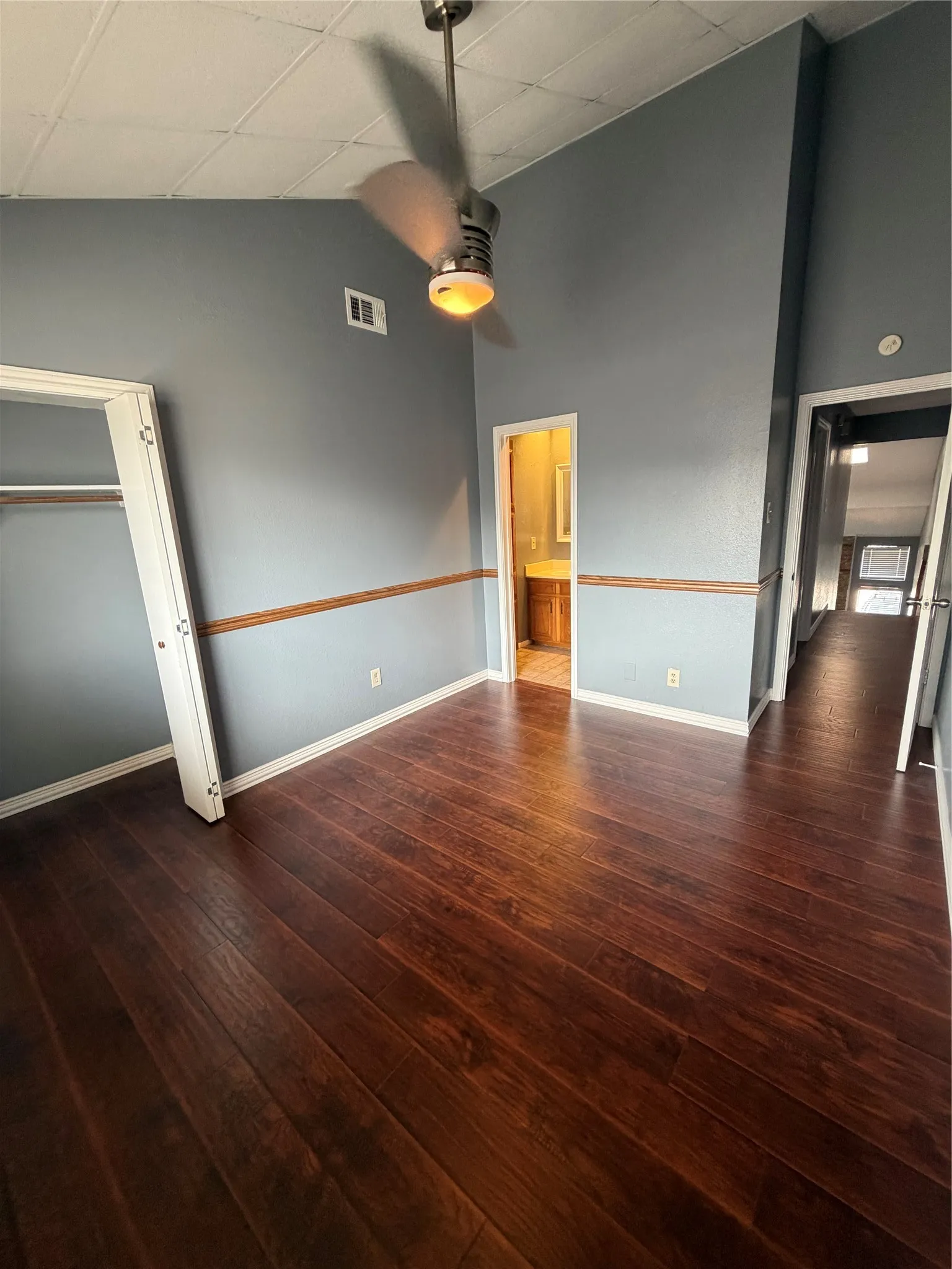 Condominium For Rent in Collin County , 2200 W Park Boulevard 1003, Plano, Texas 75075, 3 Bedroom, 3 Bathroom, Garage spaces, 1,444 Sqft, built in 1982, mls#21396097, Real Estate Agent in Plano, Homes For Rent in Collin county, Homes For Rent in Plano, Realtor in Plano Texas, Real Estate Brokerage Independent Realty Texas, Luminita Cordes Realtor