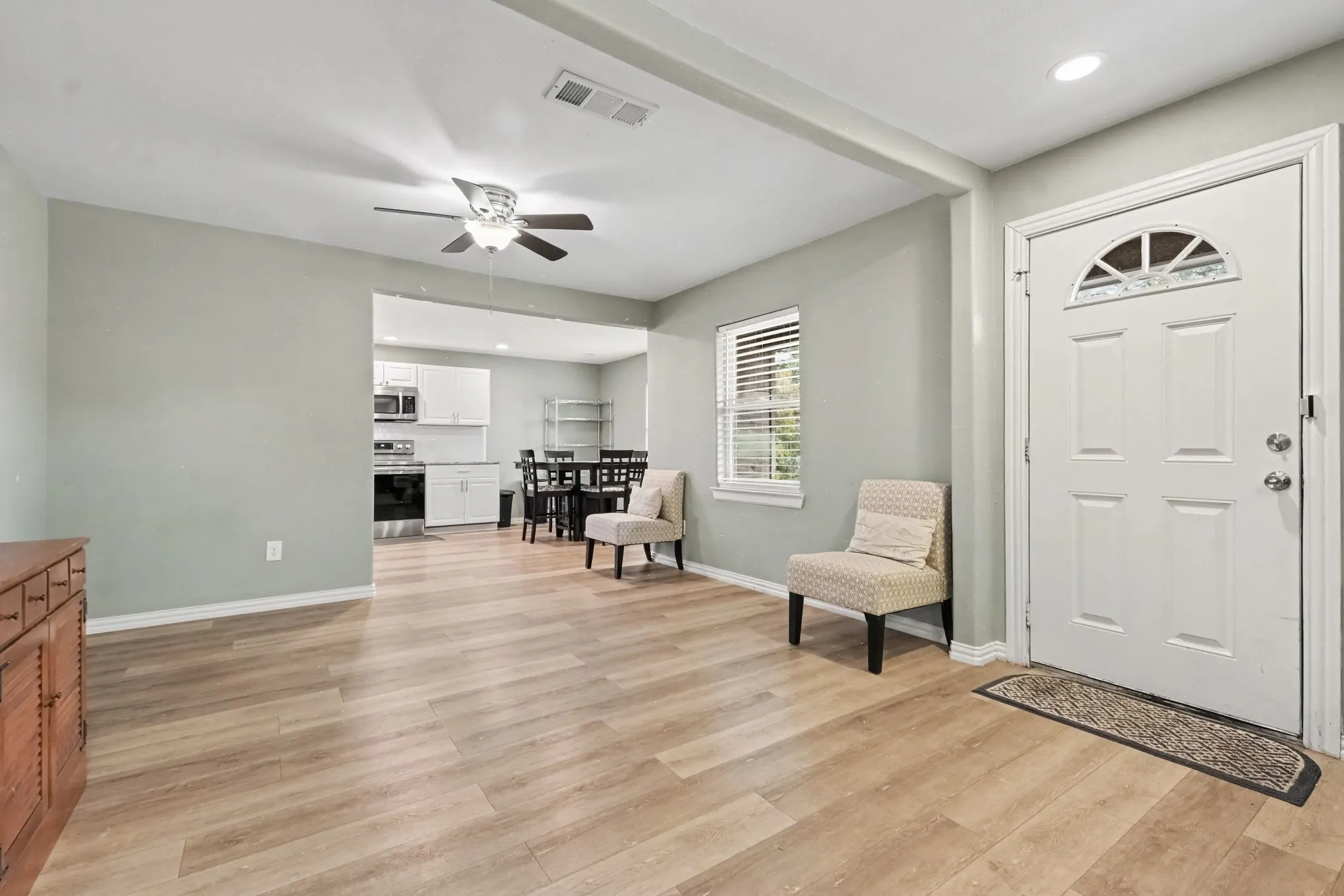 Single Family Residence For Sale in Dallas County , 2314 Healey Drive, Dallas, Texas 75228, 3 Bedroom, 2 Bathroom, Garage spaces, 1,488 Sqft, built in 1954, mls#21395164, Real Estate Agent in Dallas, Homes For Sale in Dallas county, Homes For Sale in Dallas, Realtor in Dallas Texas, Real Estate Brokerage Independent Realty Texas, Luminita Cordes Realtor