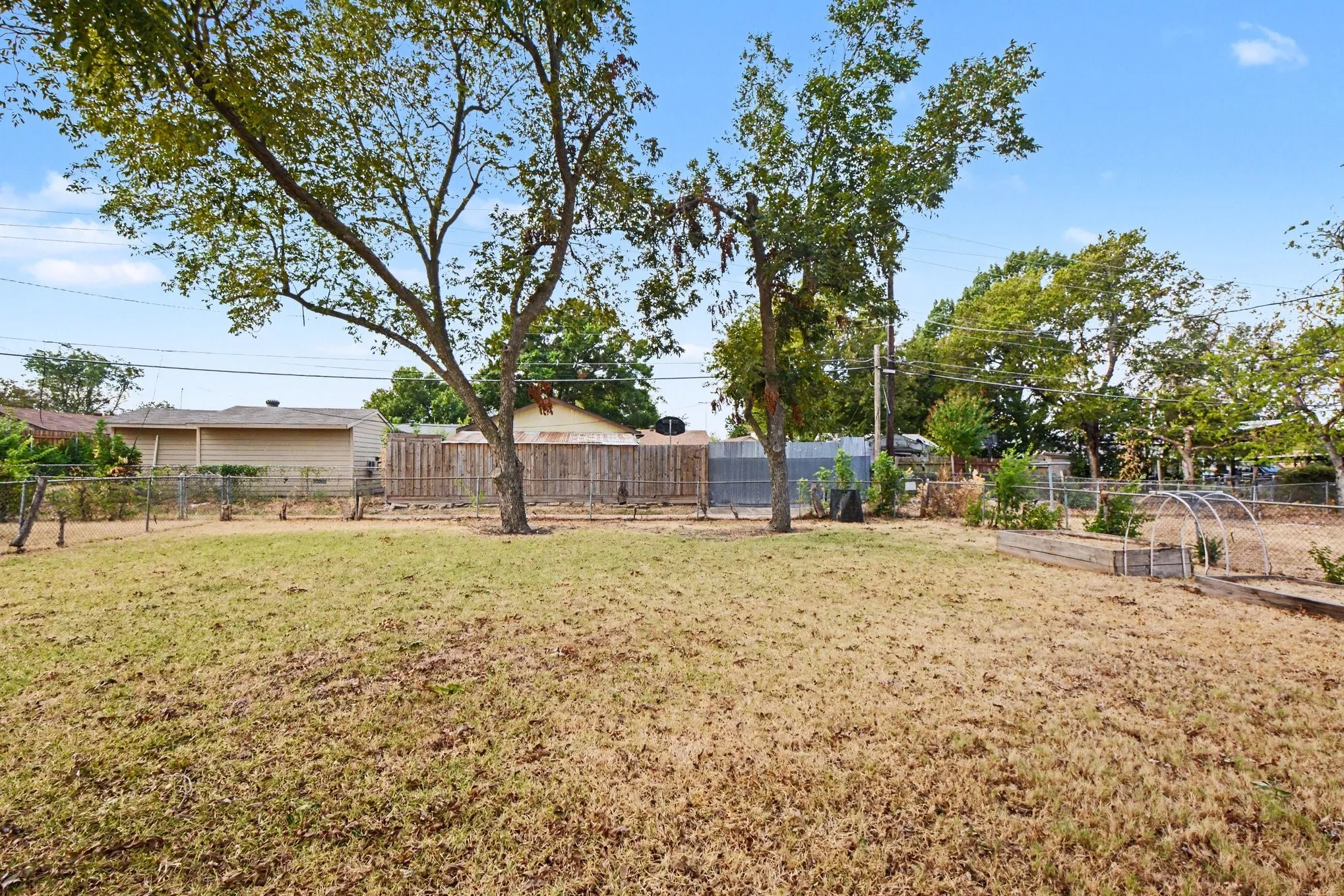 Single Family Residence For Sale in Dallas County , 2314 Healey Drive, Dallas, Texas 75228, 3 Bedroom, 2 Bathroom, Garage spaces, 1,488 Sqft, built in 1954, mls#21395164, Real Estate Agent in Dallas, Homes For Sale in Dallas county, Homes For Sale in Dallas, Realtor in Dallas Texas, Real Estate Brokerage Independent Realty Texas, Luminita Cordes Realtor