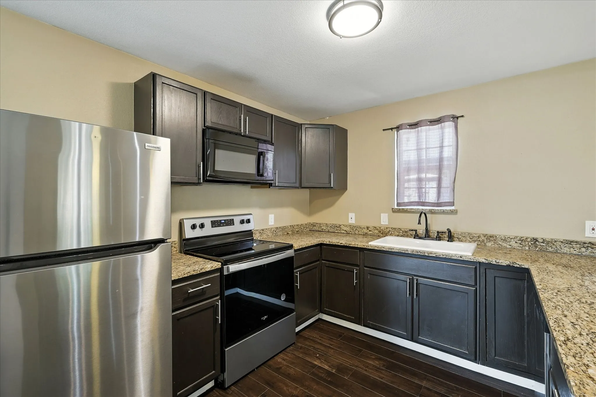 Single Family Residence For Sale in Collin County , 7243 Ash Street, Frisco, Texas 75034, 3 Bedroom, 2 Bathroom, Garage spaces, 1,277 Sqft, built in 1961, mls#21396972, Real Estate Agent in Frisco, Homes For Sale in Collin county, Homes For Sale in Frisco, Realtor in Frisco Texas, Real Estate Brokerage Independent Realty Texas, Luminita Cordes Realtor