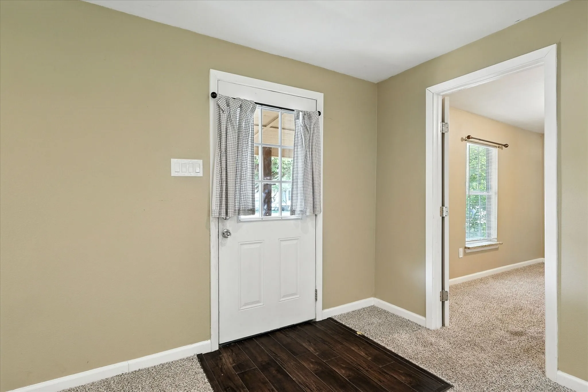 Single Family Residence For Sale in Collin County , 7243 Ash Street, Frisco, Texas 75034, 3 Bedroom, 2 Bathroom, Garage spaces, 1,277 Sqft, built in 1961, mls#21396972, Real Estate Agent in Frisco, Homes For Sale in Collin county, Homes For Sale in Frisco, Realtor in Frisco Texas, Real Estate Brokerage Independent Realty Texas, Luminita Cordes Realtor