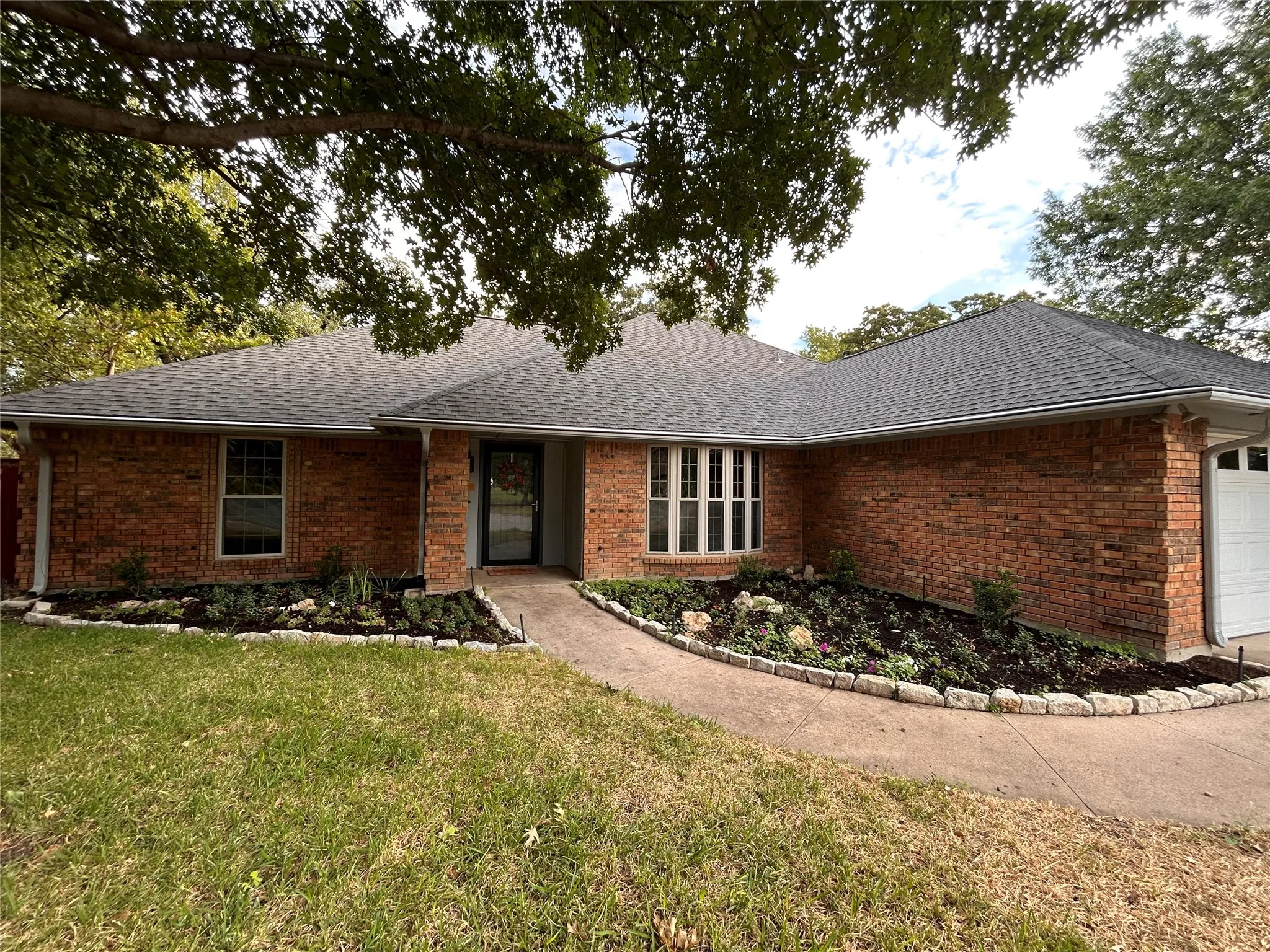 8951 Hialeah Circle North
