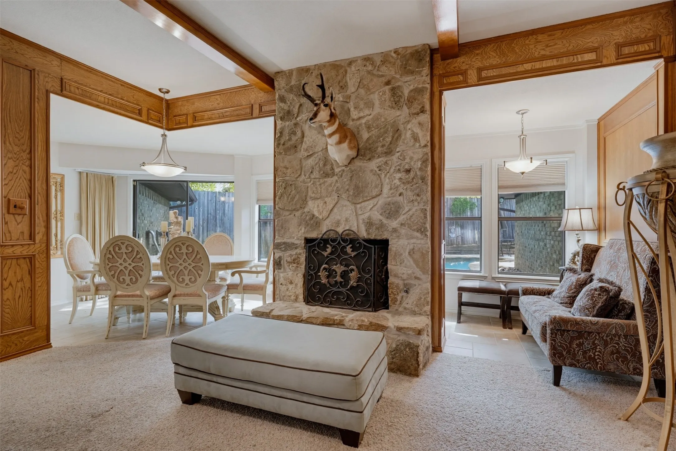Single Family Residence For Sale in Tarrant County , 1903 Moody Court, Arlington, Texas 76012, 4 Bedroom, 3 Bathroom, 2 Garage spaces, 2,062 Sqft, built in 1976, mls#21392818, Real Estate Agent in Arlington, Homes For Sale in Tarrant county, Homes For Sale in Arlington, Realtor in Arlington Texas, Real Estate Brokerage Independent Realty Texas, Luminita Cordes Realtor
