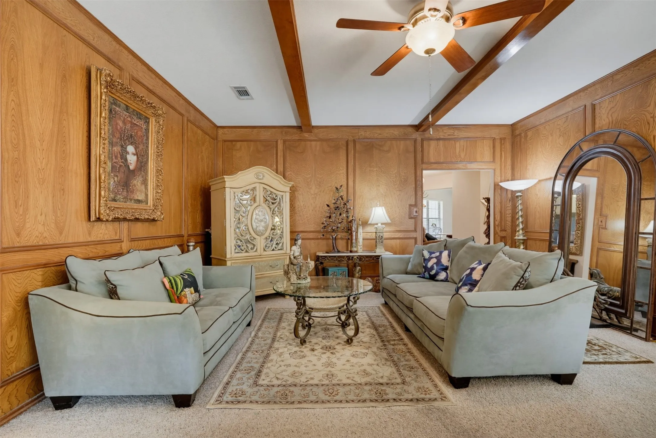 Single Family Residence For Sale in Tarrant County , 1903 Moody Court, Arlington, Texas 76012, 4 Bedroom, 3 Bathroom, 2 Garage spaces, 2,062 Sqft, built in 1976, mls#21392818, Real Estate Agent in Arlington, Homes For Sale in Tarrant county, Homes For Sale in Arlington, Realtor in Arlington Texas, Real Estate Brokerage Independent Realty Texas, Luminita Cordes Realtor