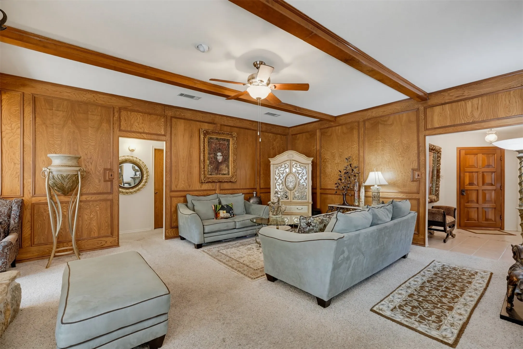 Single Family Residence For Sale in Tarrant County , 1903 Moody Court, Arlington, Texas 76012, 4 Bedroom, 3 Bathroom, 2 Garage spaces, 2,062 Sqft, built in 1976, mls#21392818, Real Estate Agent in Arlington, Homes For Sale in Tarrant county, Homes For Sale in Arlington, Realtor in Arlington Texas, Real Estate Brokerage Independent Realty Texas, Luminita Cordes Realtor