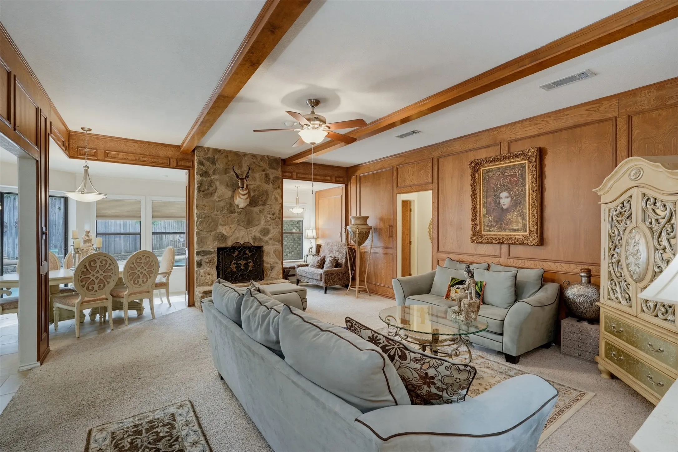 Single Family Residence For Sale in Tarrant County , 1903 Moody Court, Arlington, Texas 76012, 4 Bedroom, 3 Bathroom, 2 Garage spaces, 2,062 Sqft, built in 1976, mls#21392818, Real Estate Agent in Arlington, Homes For Sale in Tarrant county, Homes For Sale in Arlington, Realtor in Arlington Texas, Real Estate Brokerage Independent Realty Texas, Luminita Cordes Realtor