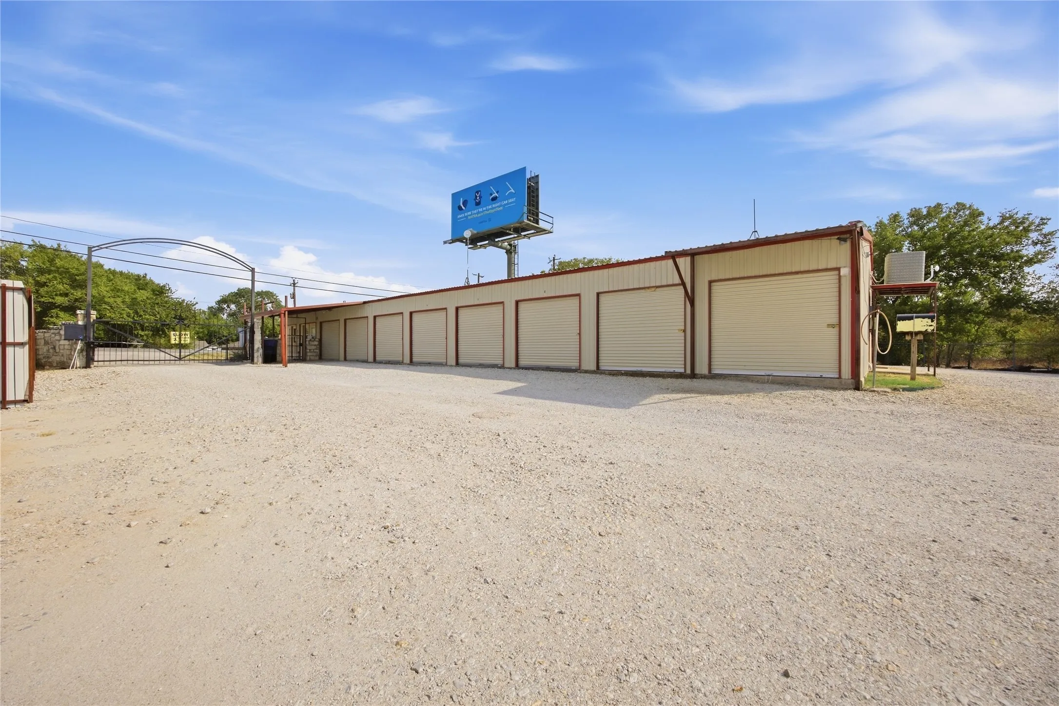 8 storage units