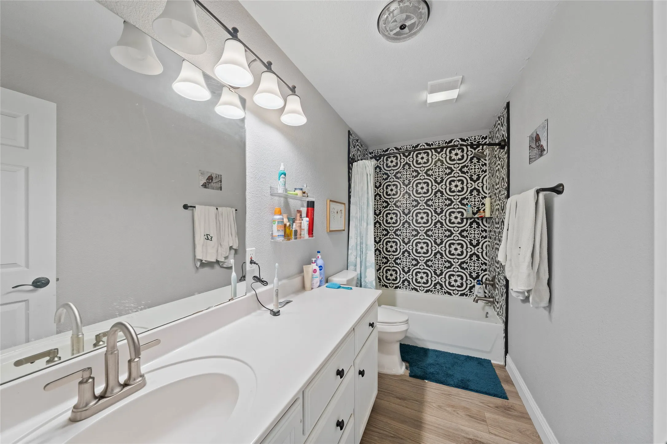 Quadruplex For Sale in Mc Lennan County , 1312 Wood Avenue A, B, C, D, Waco, Texas 76706, 0, 0, Garage spaces, 0 Sqft, built in 2002, mls#21394263, Real Estate Agent in Waco, Homes For Sale in Mc Lennan county, Homes For Sale in Waco, Realtor in Waco Texas, Real Estate Brokerage Independent Realty Texas, Luminita Cordes Realtor