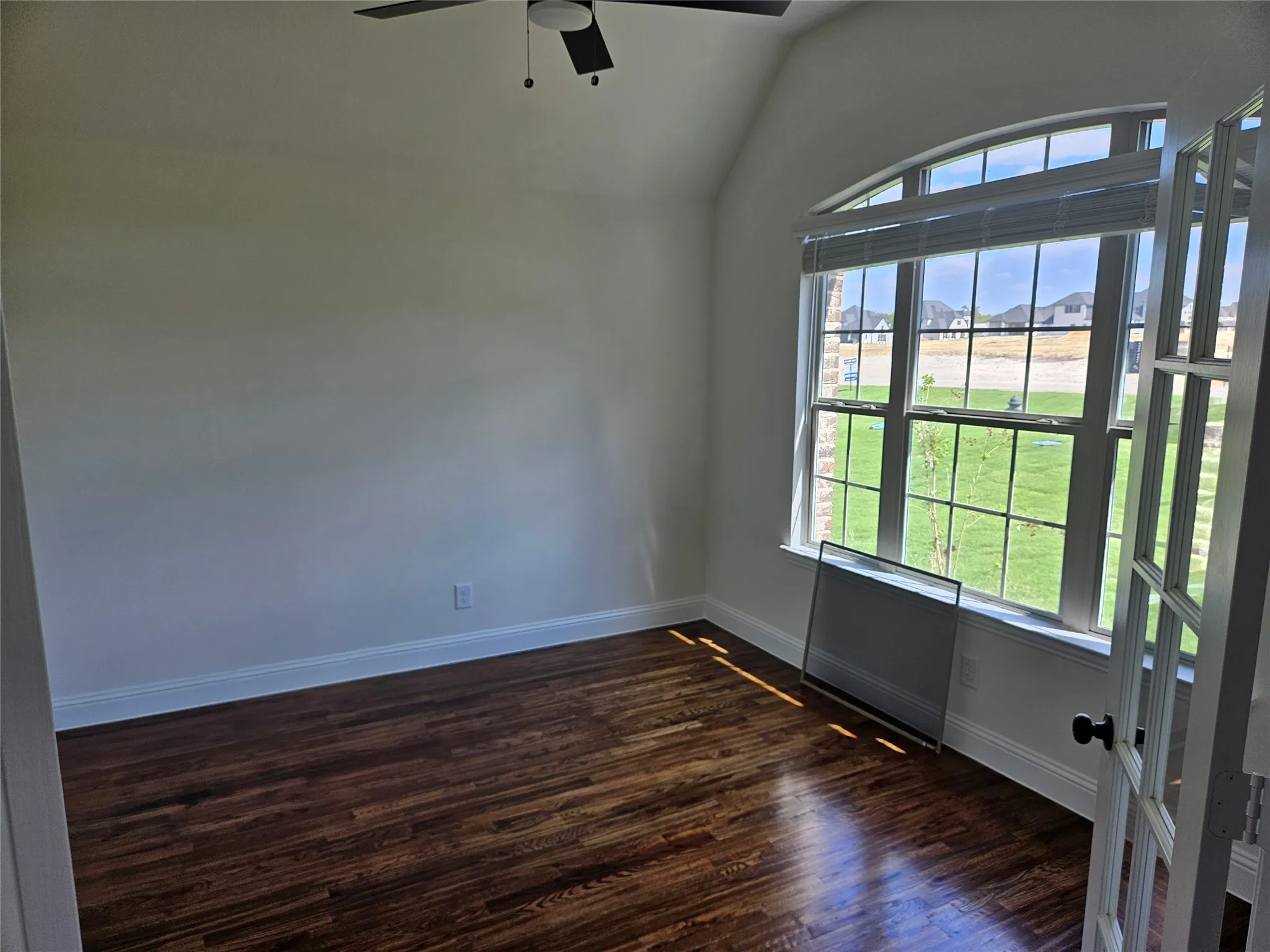 Single Family Residence For Sale in Grayson County , 3200 Windmill Road, Van Alstyne, Texas 75495, 4 Bedroom, 3 Bathroom, 6 Garage spaces, 2,843 Sqft, built in 2026, mls#21396984, Real Estate Agent in Van Alstyne, Homes For Sale in Grayson county, Homes For Sale in Van Alstyne, Realtor in Van Alstyne Texas, Real Estate Brokerage Independent Realty Texas, Luminita Cordes Realtor