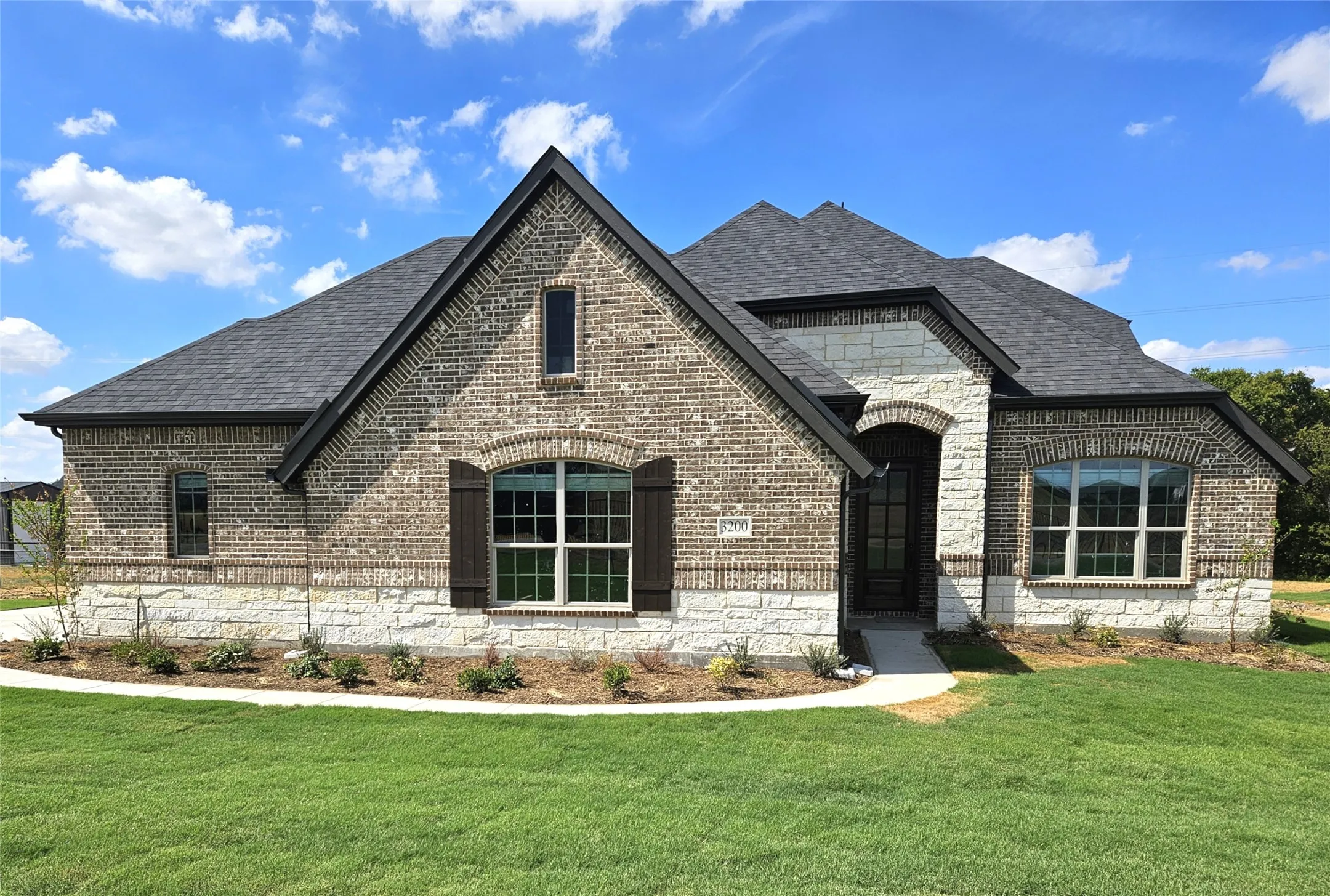 Single Family Residence For Sale in Grayson County , 3200 Windmill Road, Van Alstyne, Texas 75495, 4 Bedroom, 3 Bathroom, 6 Garage spaces, 2,843 Sqft, built in 2026, mls#21396984, Real Estate Agent in Van Alstyne, Homes For Sale in Grayson county, Homes For Sale in Van Alstyne, Realtor in Van Alstyne Texas, Real Estate Brokerage Independent Realty Texas, Luminita Cordes Realtor