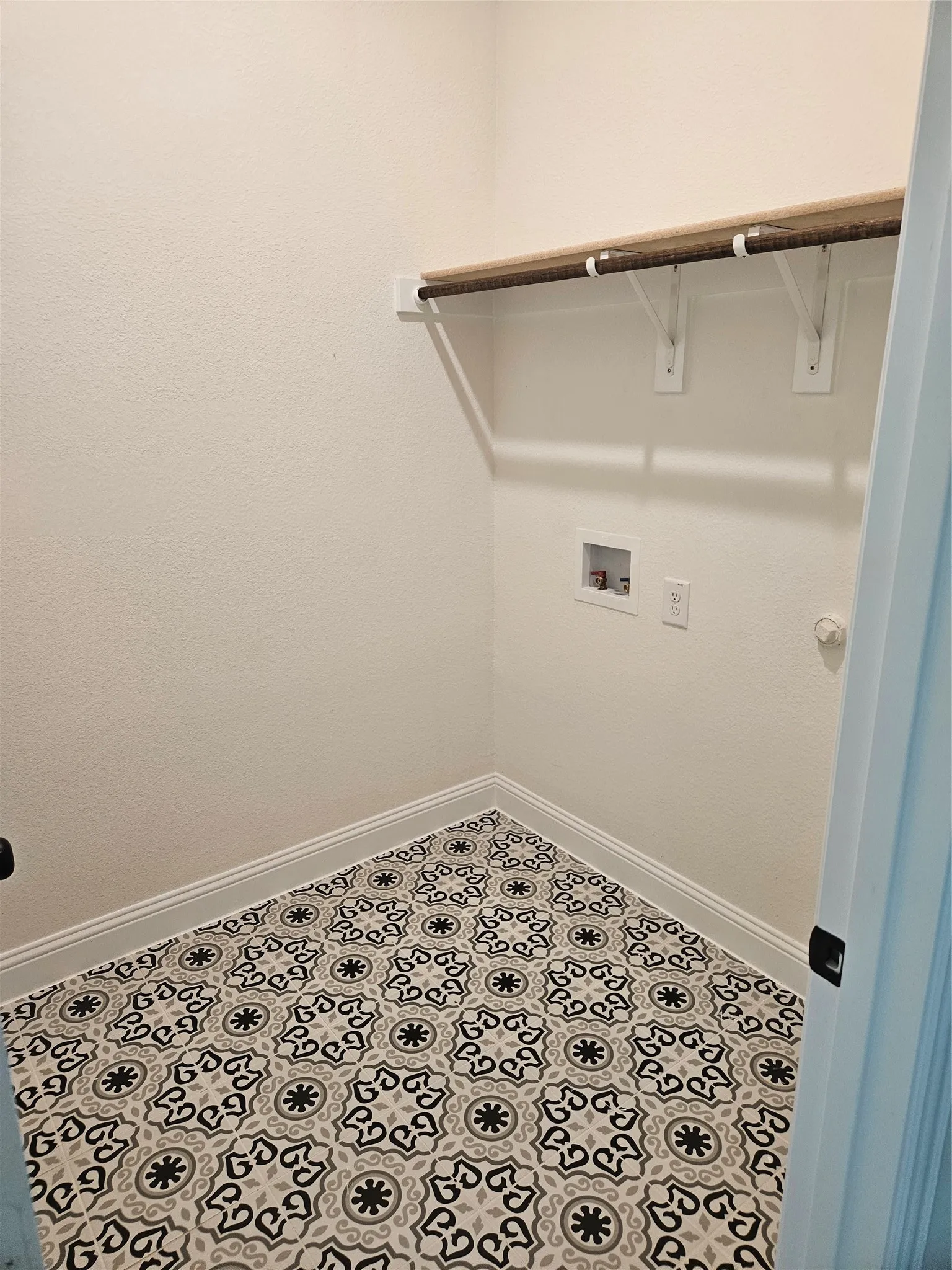 Single Family Residence For Sale in Grayson County , 3200 Windmill Road, Van Alstyne, Texas 75495, 4 Bedroom, 3 Bathroom, 6 Garage spaces, 2,843 Sqft, built in 2026, mls#21396984, Real Estate Agent in Van Alstyne, Homes For Sale in Grayson county, Homes For Sale in Van Alstyne, Realtor in Van Alstyne Texas, Real Estate Brokerage Independent Realty Texas, Luminita Cordes Realtor