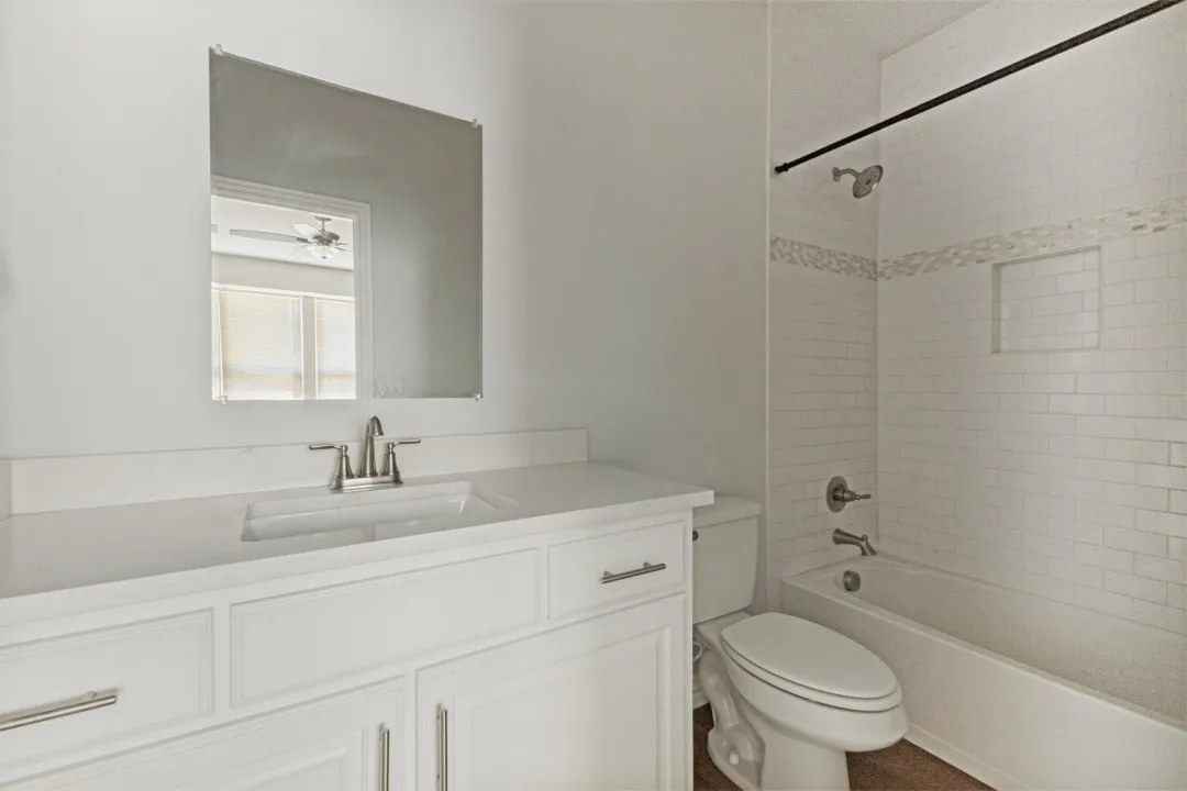 Single Family Residence For Sale in Dallas County , 612 S Moore Street, Dallas, Texas 75203, 3 Bedroom, 2 Bathroom, 2 Garage spaces, 1,506 Sqft, built in 2022, mls#21396966, Real Estate Agent in Dallas, Homes For Sale in Dallas county, Homes For Sale in Dallas, Realtor in Dallas Texas, Real Estate Brokerage Independent Realty Texas, Luminita Cordes Realtor