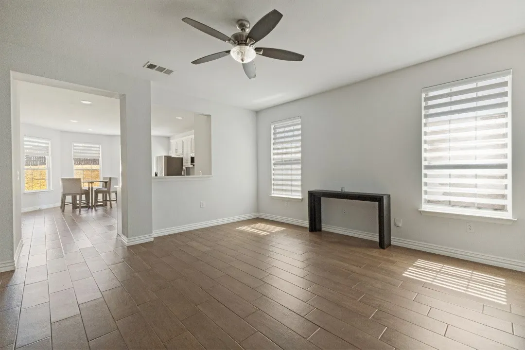 Single Family Residence For Sale in Dallas County , 612 S Moore Street, Dallas, Texas 75203, 3 Bedroom, 2 Bathroom, 2 Garage spaces, 1,506 Sqft, built in 2022, mls#21396966, Real Estate Agent in Dallas, Homes For Sale in Dallas county, Homes For Sale in Dallas, Realtor in Dallas Texas, Real Estate Brokerage Independent Realty Texas, Luminita Cordes Realtor