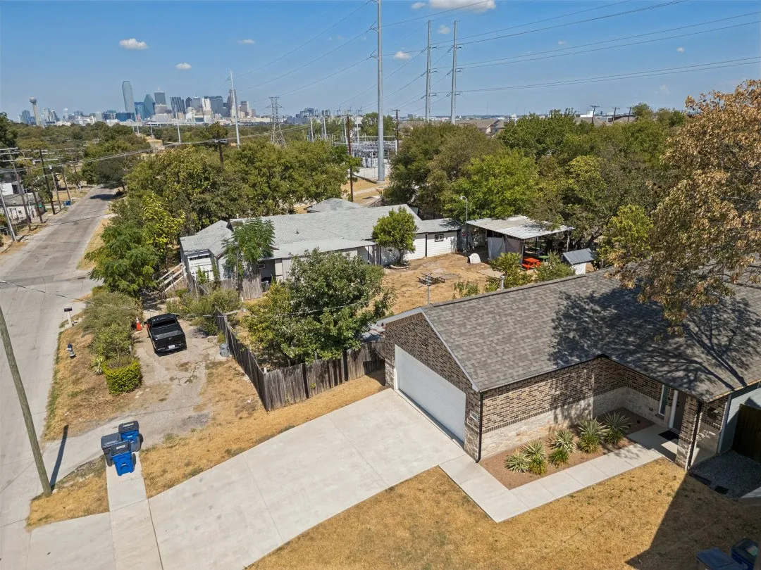 Single Family Residence For Sale in Dallas County , 612 S Moore Street, Dallas, Texas 75203, 3 Bedroom, 2 Bathroom, 2 Garage spaces, 1,506 Sqft, built in 2022, mls#21396966, Real Estate Agent in Dallas, Homes For Sale in Dallas county, Homes For Sale in Dallas, Realtor in Dallas Texas, Real Estate Brokerage Independent Realty Texas, Luminita Cordes Realtor