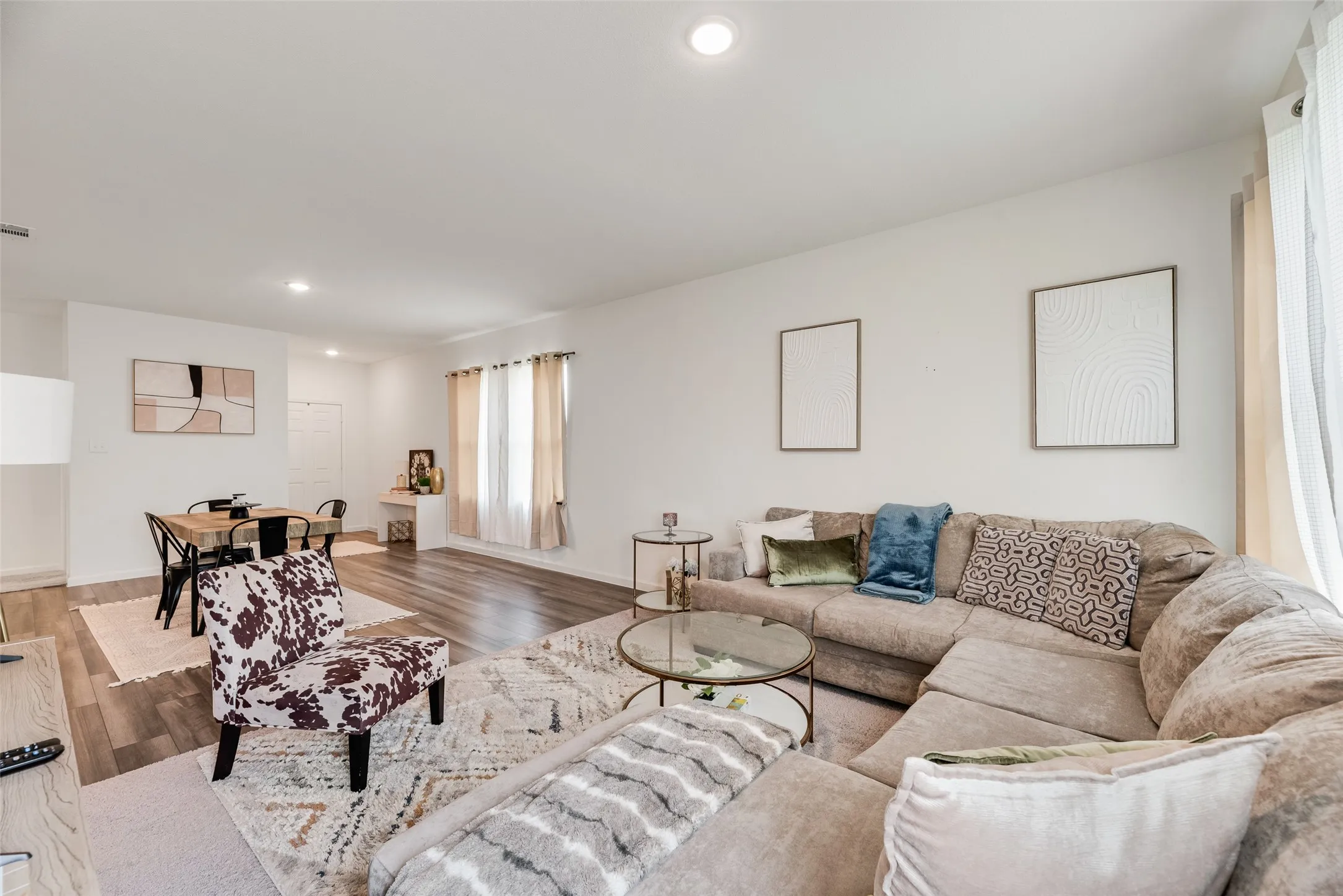 Single Family Residence For Sale in Tarrant County , 10357 Burnfoot Lane, Fort Worth, Texas 76036, 3 Bedroom, 2 Bathroom, 2 Garage spaces, 1,893 Sqft, built in 2023, mls#21396994, Real Estate Agent in Fort Worth, Homes For Sale in Tarrant county, Homes For Sale in Fort Worth, Realtor in Fort Worth Texas, Real Estate Brokerage Independent Realty Texas, Luminita Cordes Realtor