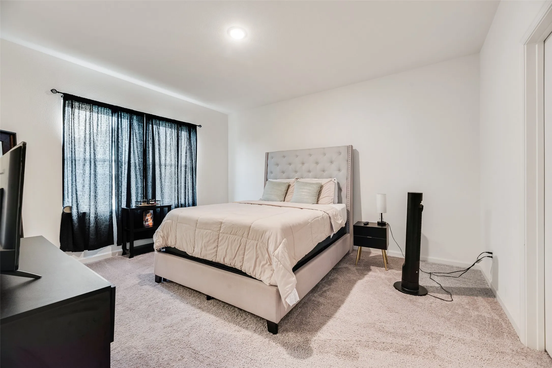Single Family Residence For Sale in Tarrant County , 10357 Burnfoot Lane, Fort Worth, Texas 76036, 3 Bedroom, 2 Bathroom, 2 Garage spaces, 1,893 Sqft, built in 2023, mls#21396994, Real Estate Agent in Fort Worth, Homes For Sale in Tarrant county, Homes For Sale in Fort Worth, Realtor in Fort Worth Texas, Real Estate Brokerage Independent Realty Texas, Luminita Cordes Realtor
