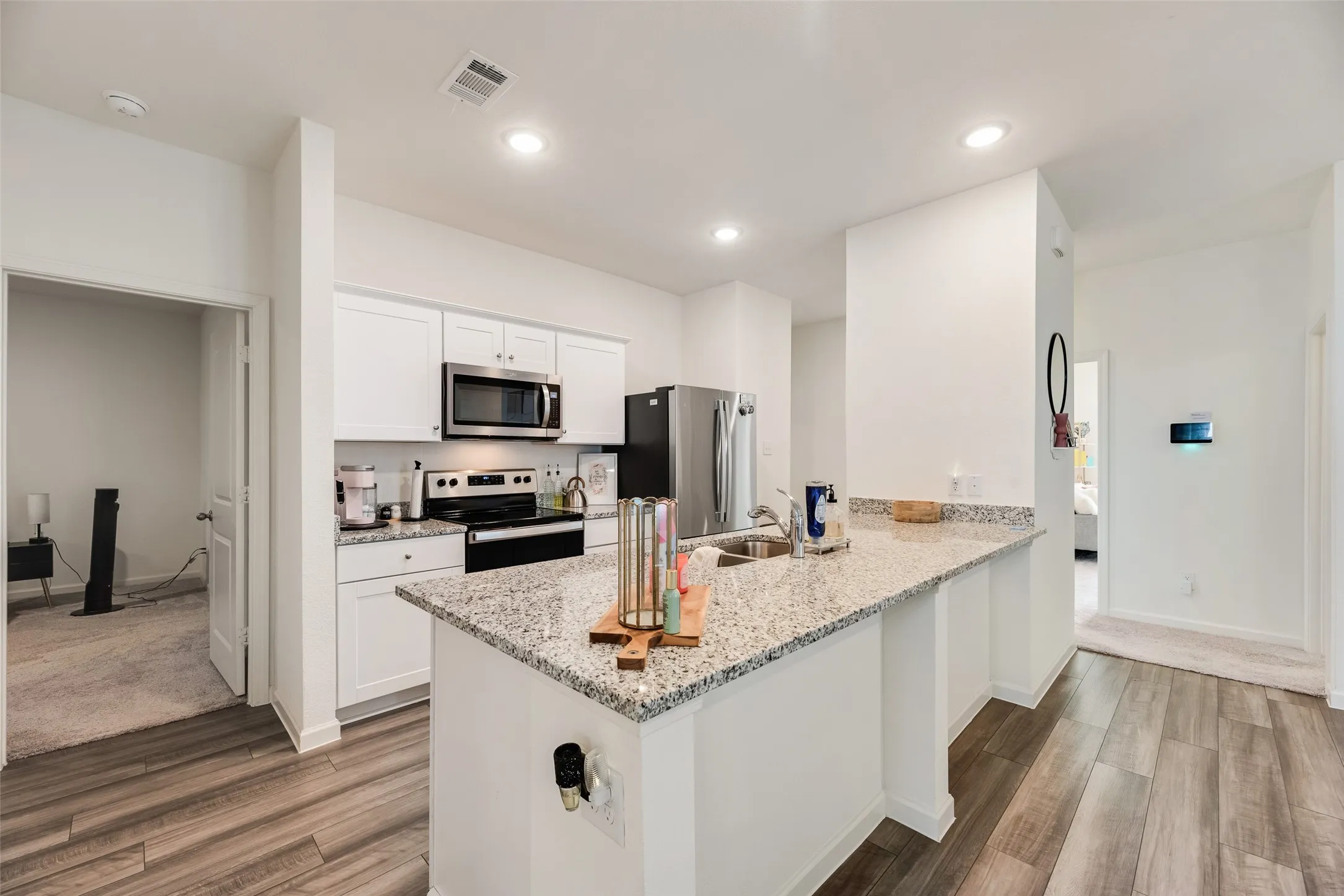 Single Family Residence For Sale in Tarrant County , 10357 Burnfoot Lane, Fort Worth, Texas 76036, 3 Bedroom, 2 Bathroom, 2 Garage spaces, 1,893 Sqft, built in 2023, mls#21396994, Real Estate Agent in Fort Worth, Homes For Sale in Tarrant county, Homes For Sale in Fort Worth, Realtor in Fort Worth Texas, Real Estate Brokerage Independent Realty Texas, Luminita Cordes Realtor