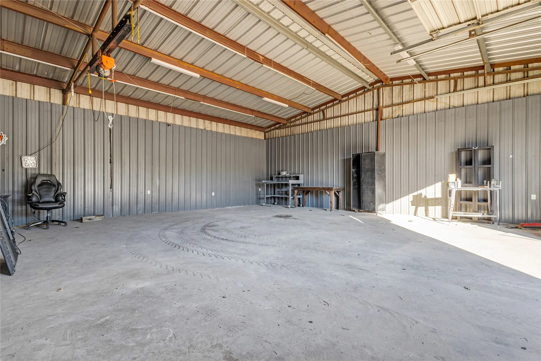 Single Family Residence For Sale in Rains County , 6792 N State Highway 19, Emory, Texas 75440, 2 Bedroom, 1 Bathroom, 3 Garage spaces, 1,296 Sqft, built in 2019, mls#21395445, Real Estate Agent in Emory, Homes For Sale in Rains county, Homes For Sale in Emory, Realtor in Emory Texas, Real Estate Brokerage Independent Realty Texas, Luminita Cordes Realtor