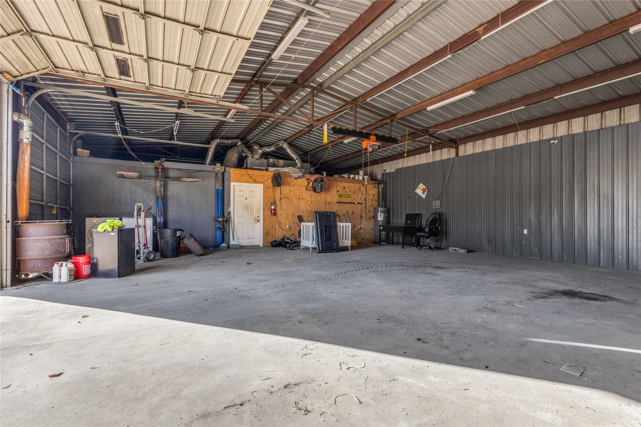 Single Family Residence For Sale in Rains County , 6792 N State Highway 19, Emory, Texas 75440, 2 Bedroom, 1 Bathroom, 3 Garage spaces, 1,296 Sqft, built in 2019, mls#21395445, Real Estate Agent in Emory, Homes For Sale in Rains county, Homes For Sale in Emory, Realtor in Emory Texas, Real Estate Brokerage Independent Realty Texas, Luminita Cordes Realtor