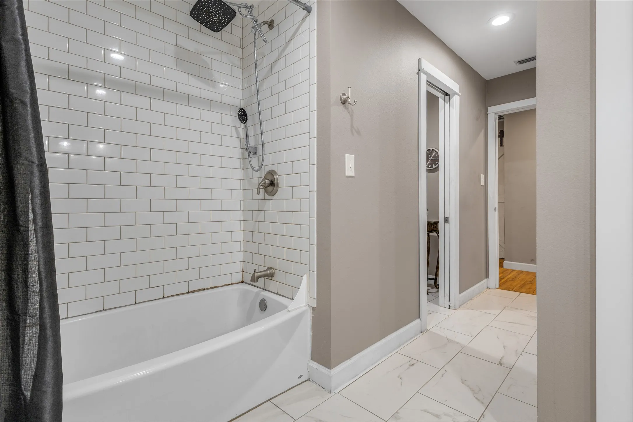 Single Family Residence For Sale in Rains County , 6792 N State Highway 19, Emory, Texas 75440, 2 Bedroom, 1 Bathroom, 3 Garage spaces, 1,296 Sqft, built in 2019, mls#21395445, Real Estate Agent in Emory, Homes For Sale in Rains county, Homes For Sale in Emory, Realtor in Emory Texas, Real Estate Brokerage Independent Realty Texas, Luminita Cordes Realtor