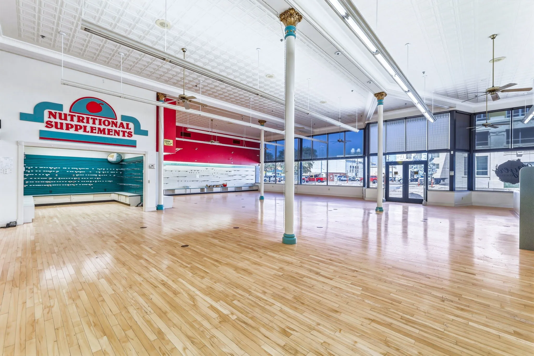 Retail For Sale in Tom Green County , 25 S Chadbourne Street, San Angelo, Texas 76903, 0, 0, Garage spaces, 0 Sqft, built in 1956, mls#21396999, Real Estate Agent in San Angelo, Homes For Sale in Tom Green county, Homes For Sale in San Angelo, Realtor in San Angelo Texas, Real Estate Brokerage Independent Realty Texas, Luminita Cordes Realtor