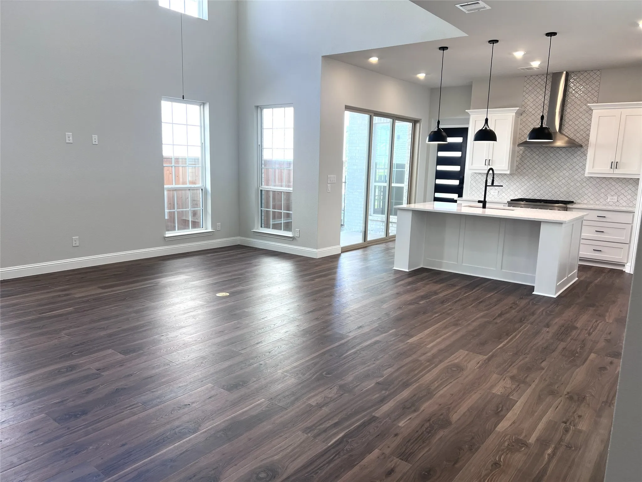 Single Family Residence For Rent in Denton County , 3579 Honeycutt Drive, Frisco, Texas 75033, 4 Bedroom, 3 Bathroom, 2 Garage spaces, 2,430 Sqft, built in 2024, mls#21397003, Real Estate Agent in Frisco, Homes For Rent in Denton county, Homes For Rent in Frisco, Realtor in Frisco Texas, Real Estate Brokerage Independent Realty Texas, Luminita Cordes Realtor