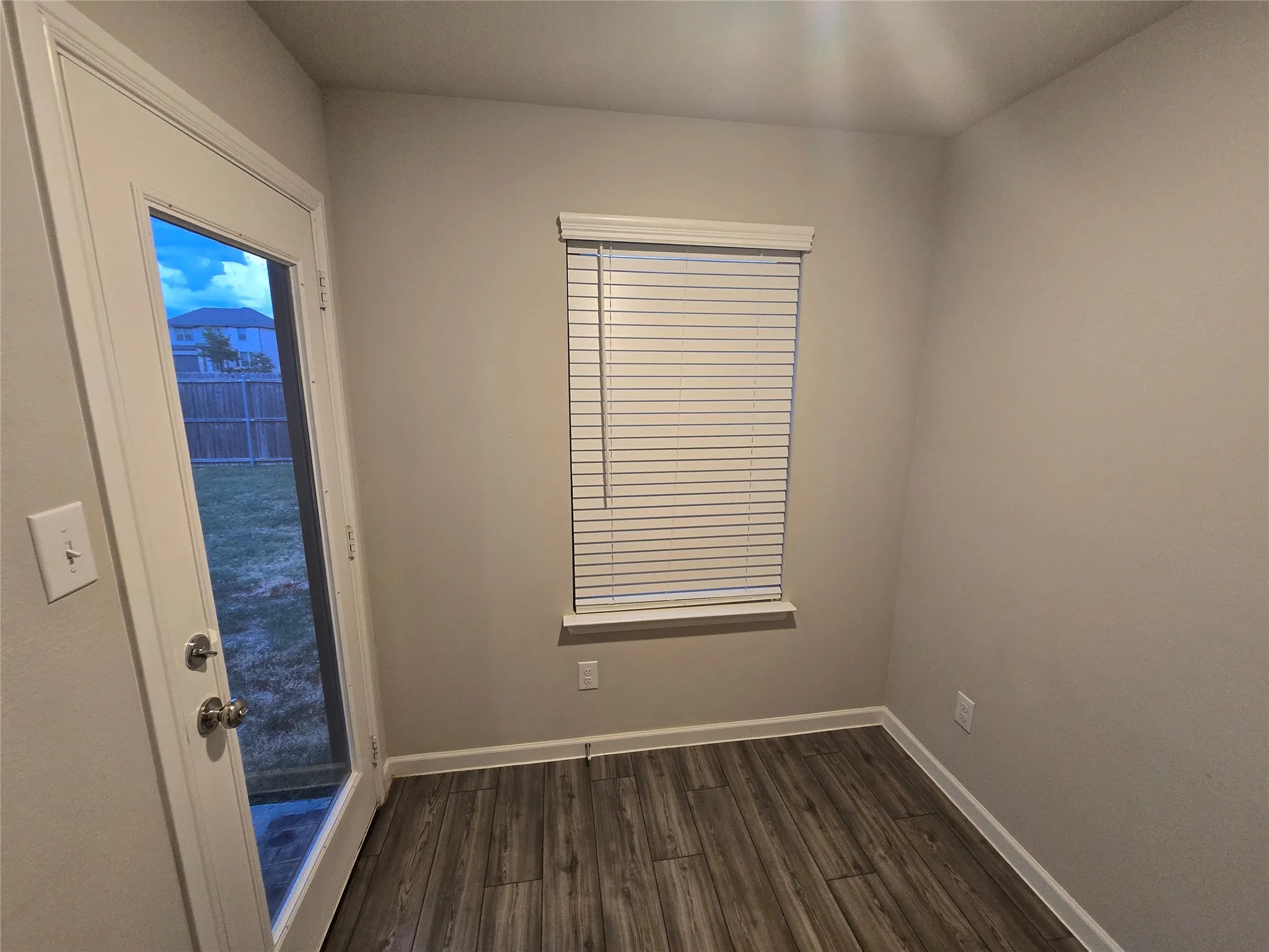 Single Family Residence For Sale in Collin County , 621 Maple Leaf Way, Princeton, Texas 75407, 4 Bedroom, 3 Bathroom, 2 Garage spaces, 2,174 Sqft, built in 2019, mls#21396995, Real Estate Agent in Princeton, Homes For Sale in Collin county, Homes For Sale in Princeton, Realtor in Princeton Texas, Real Estate Brokerage Independent Realty Texas, Luminita Cordes Realtor