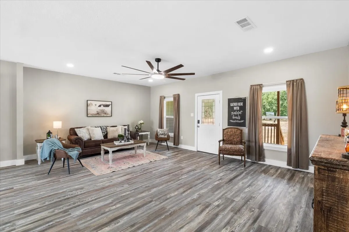 Single Family Residence For Sale in Navarro County , 6857 SW County Road 0021, Corsicana, Texas 75110, 5 Bedroom, 3 Bathroom, Garage spaces, 2,835 Sqft, built in 2024, mls#21396302, Real Estate Agent in Corsicana, Homes For Sale in Navarro county, Homes For Sale in Corsicana, Realtor in Corsicana Texas, Real Estate Brokerage Independent Realty Texas, Luminita Cordes Realtor