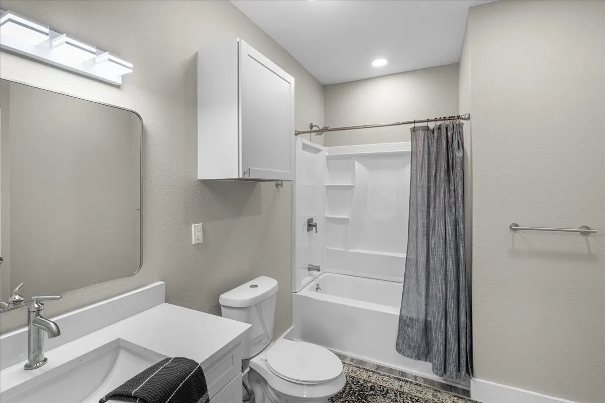 Single Family Residence For Sale in Navarro County , 6857 SW County Road 0021, Corsicana, Texas 75110, 5 Bedroom, 3 Bathroom, Garage spaces, 2,835 Sqft, built in 2024, mls#21396302, Real Estate Agent in Corsicana, Homes For Sale in Navarro county, Homes For Sale in Corsicana, Realtor in Corsicana Texas, Real Estate Brokerage Independent Realty Texas, Luminita Cordes Realtor