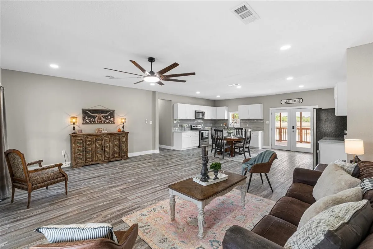 Single Family Residence For Sale in Navarro County , 6857 SW County Road 0021, Corsicana, Texas 75110, 5 Bedroom, 3 Bathroom, Garage spaces, 2,835 Sqft, built in 2024, mls#21396302, Real Estate Agent in Corsicana, Homes For Sale in Navarro county, Homes For Sale in Corsicana, Realtor in Corsicana Texas, Real Estate Brokerage Independent Realty Texas, Luminita Cordes Realtor
