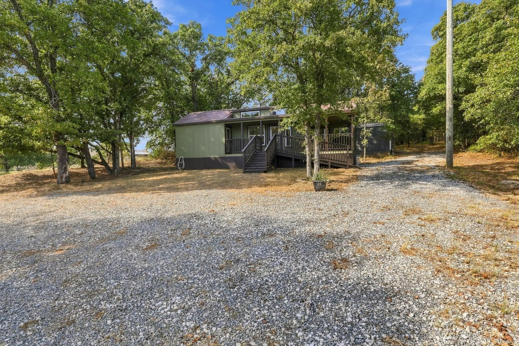 Single Family Residence For Sale in Grayson County , 140 Davidson Circle, Pottsboro, Texas 75076, 1 Bedroom, 1 Bathroom, Garage spaces, 394 Sqft, built in 2024, mls#21396355, Real Estate Agent in Pottsboro, Homes For Sale in Grayson county, Homes For Sale in Pottsboro, Realtor in Pottsboro Texas, Real Estate Brokerage Independent Realty Texas, Luminita Cordes Realtor