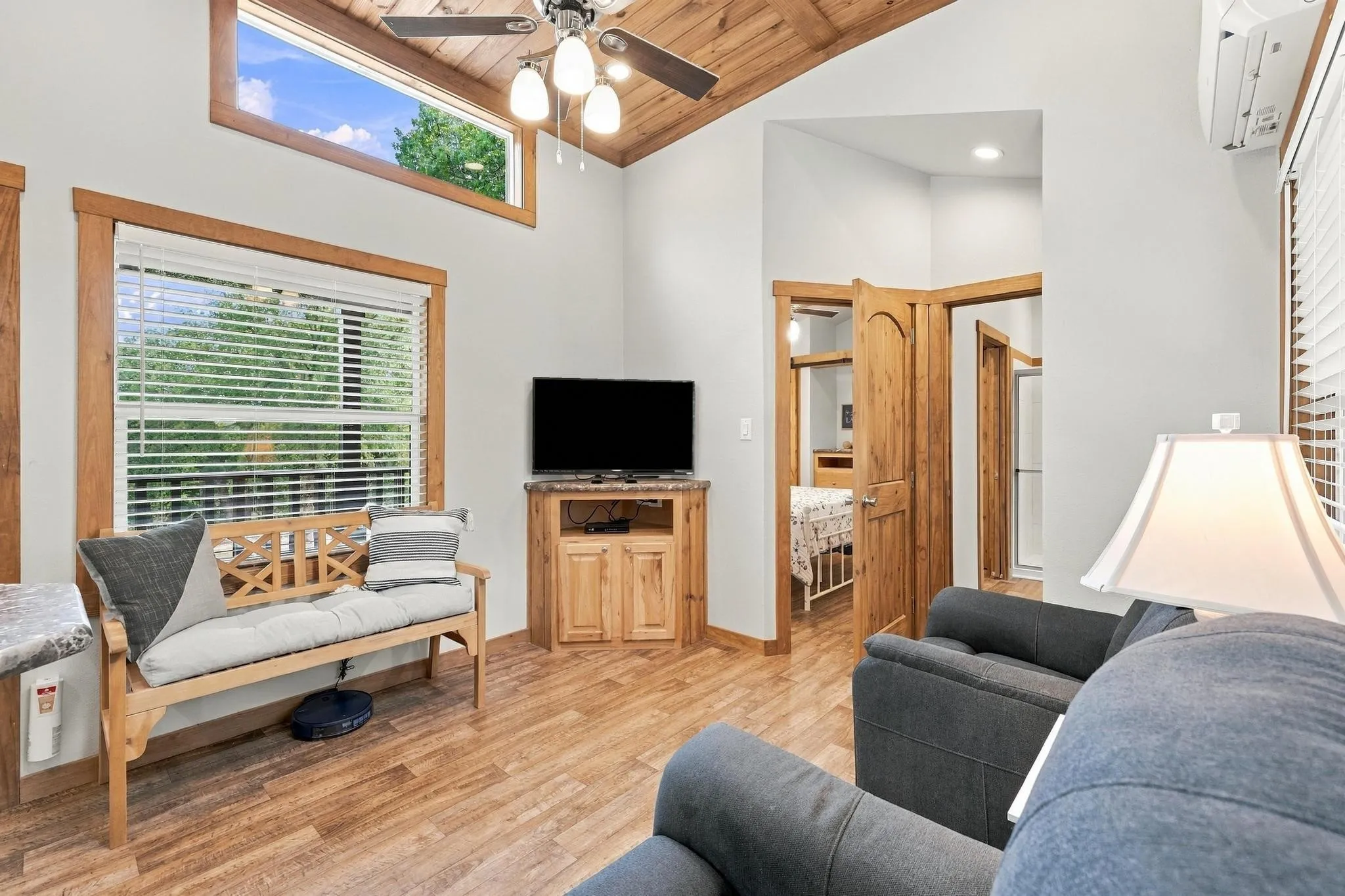 Single Family Residence For Sale in Grayson County , 140 Davidson Circle, Pottsboro, Texas 75076, 1 Bedroom, 1 Bathroom, Garage spaces, 394 Sqft, built in 2024, mls#21396355, Real Estate Agent in Pottsboro, Homes For Sale in Grayson county, Homes For Sale in Pottsboro, Realtor in Pottsboro Texas, Real Estate Brokerage Independent Realty Texas, Luminita Cordes Realtor