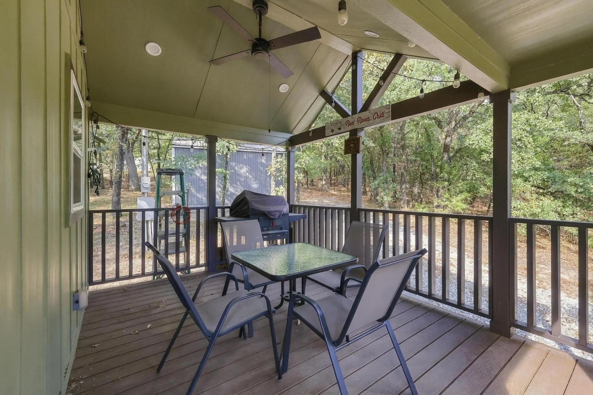 Single Family Residence For Sale in Grayson County , 140 Davidson Circle, Pottsboro, Texas 75076, 1 Bedroom, 1 Bathroom, Garage spaces, 394 Sqft, built in 2024, mls#21396355, Real Estate Agent in Pottsboro, Homes For Sale in Grayson county, Homes For Sale in Pottsboro, Realtor in Pottsboro Texas, Real Estate Brokerage Independent Realty Texas, Luminita Cordes Realtor