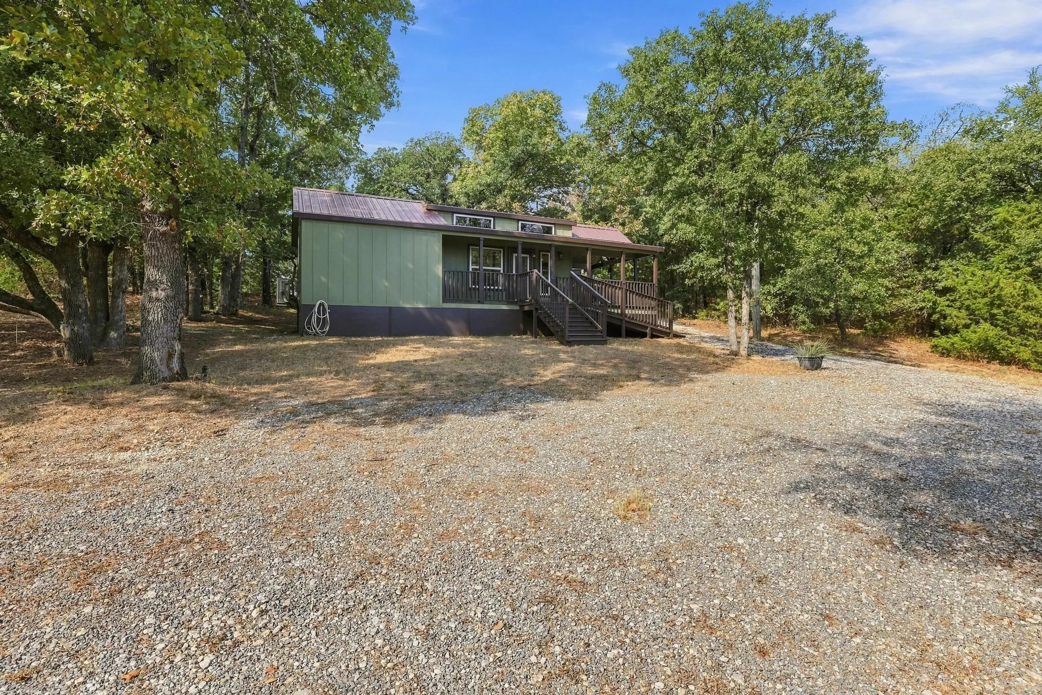 Single Family Residence For Sale in Grayson County , 140 Davidson Circle, Pottsboro, Texas 75076, 1 Bedroom, 1 Bathroom, Garage spaces, 394 Sqft, built in 2024, mls#21396355, Real Estate Agent in Pottsboro, Homes For Sale in Grayson county, Homes For Sale in Pottsboro, Realtor in Pottsboro Texas, Real Estate Brokerage Independent Realty Texas, Luminita Cordes Realtor