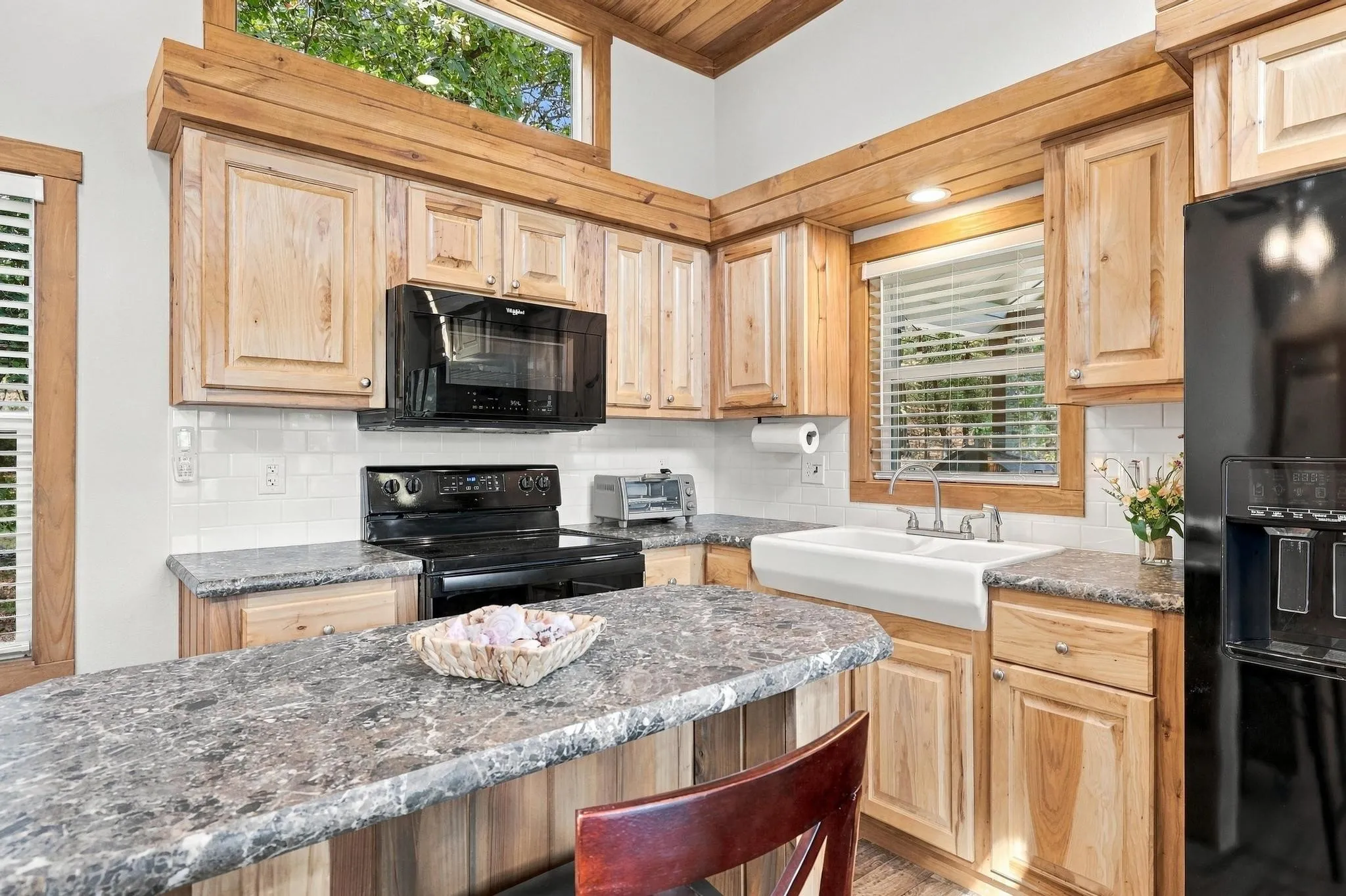 Single Family Residence For Sale in Grayson County , 140 Davidson Circle, Pottsboro, Texas 75076, 1 Bedroom, 1 Bathroom, Garage spaces, 394 Sqft, built in 2024, mls#21396355, Real Estate Agent in Pottsboro, Homes For Sale in Grayson county, Homes For Sale in Pottsboro, Realtor in Pottsboro Texas, Real Estate Brokerage Independent Realty Texas, Luminita Cordes Realtor