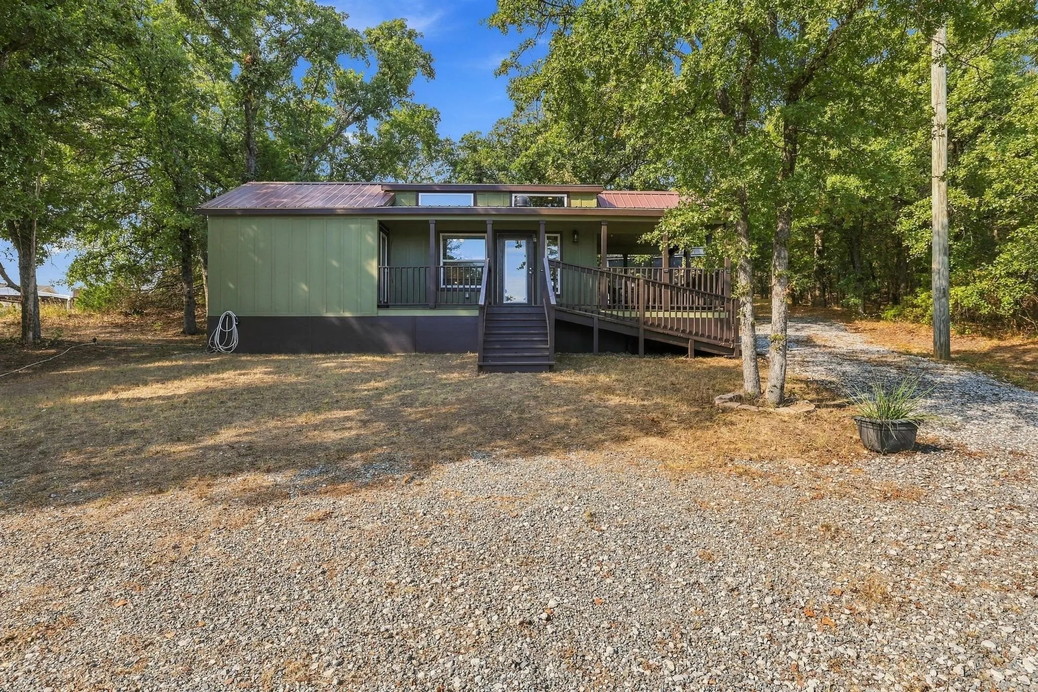 Single Family Residence For Sale in Grayson County , 140 Davidson Circle, Pottsboro, Texas 75076, 1 Bedroom, 1 Bathroom, Garage spaces, 394 Sqft, built in 2024, mls#21396355, Real Estate Agent in Pottsboro, Homes For Sale in Grayson county, Homes For Sale in Pottsboro, Realtor in Pottsboro Texas, Real Estate Brokerage Independent Realty Texas, Luminita Cordes Realtor