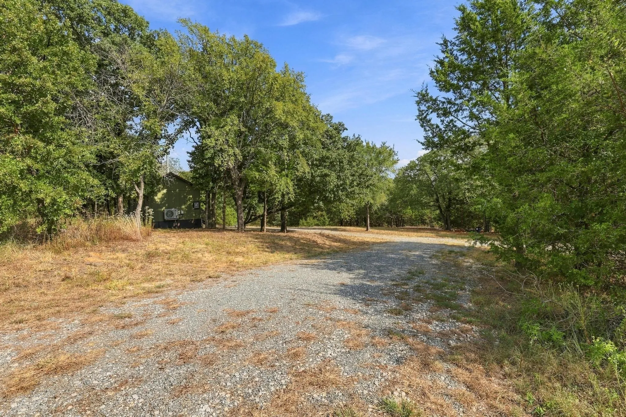 Single Family Residence For Sale in Grayson County , 140 Davidson Circle, Pottsboro, Texas 75076, 1 Bedroom, 1 Bathroom, Garage spaces, 394 Sqft, built in 2024, mls#21396355, Real Estate Agent in Pottsboro, Homes For Sale in Grayson county, Homes For Sale in Pottsboro, Realtor in Pottsboro Texas, Real Estate Brokerage Independent Realty Texas, Luminita Cordes Realtor