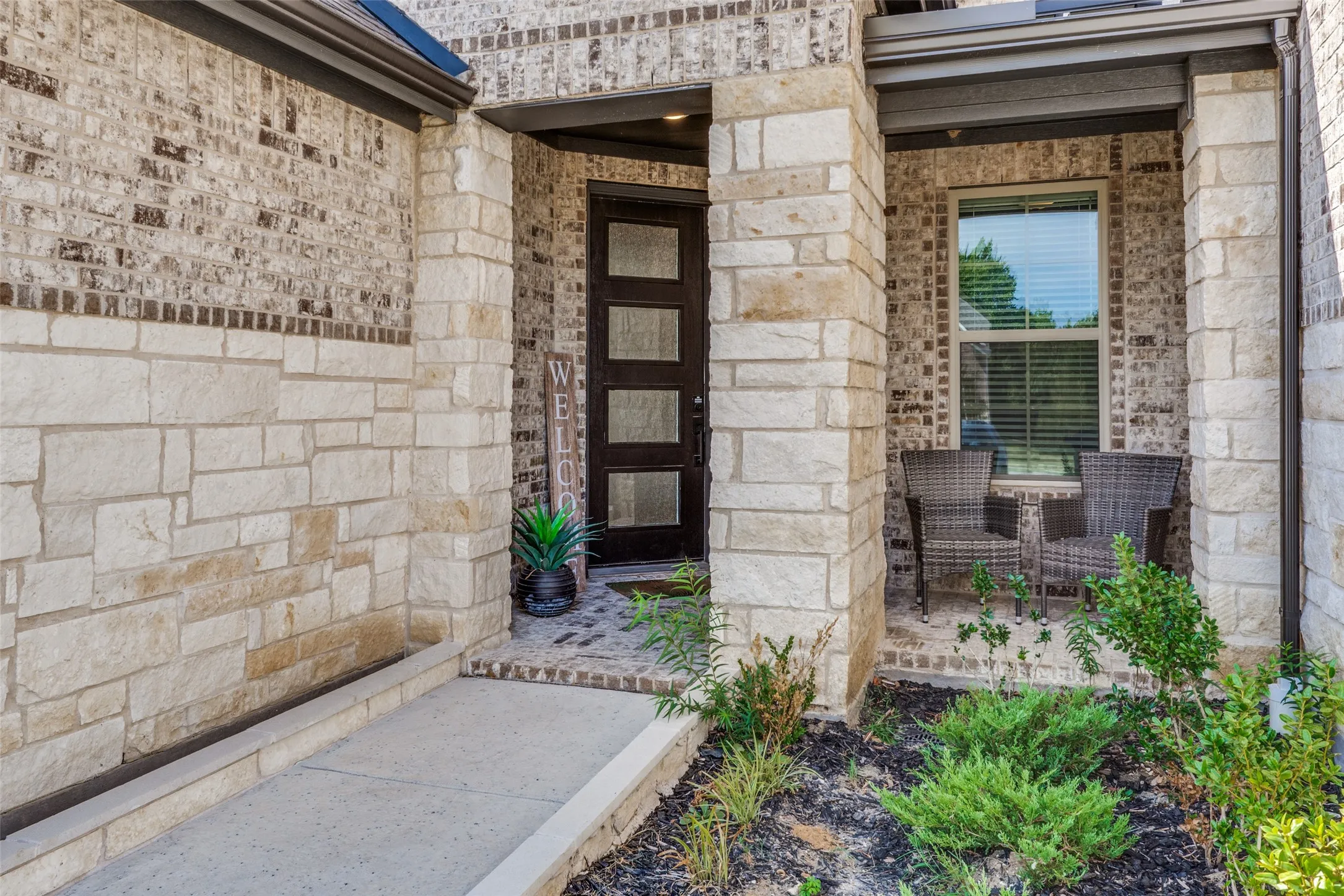 Single Family Residence For Sale in Rockwall County , 3808 Majesty Court, Heath, Texas 75032, 4 Bedroom, 4 Bathroom, 3 Garage spaces, 3,758 Sqft, built in 2024, mls#21396975, Real Estate Agent in Heath, Homes For Sale in Rockwall county, Homes For Sale in Heath, Realtor in Heath Texas, Real Estate Brokerage Independent Realty Texas, Luminita Cordes Realtor