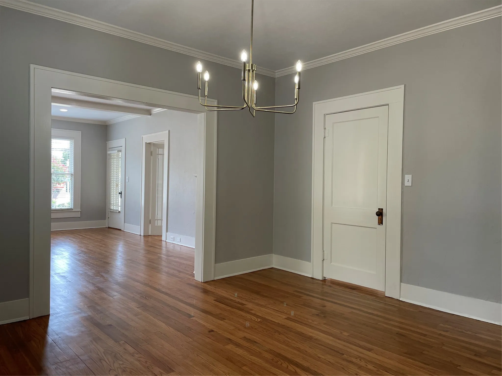 Single Family Residence For Sale in Henderson County , 300 S Prairieville Street, Athens, Texas 75751, 3 Bedroom, 2 Bathroom, 1 Garage spaces, 1,838 Sqft, built in 1937, mls#21388845, Real Estate Agent in Athens, Homes For Sale in Henderson county, Homes For Sale in Athens, Realtor in Athens Texas, Real Estate Brokerage Independent Realty Texas, Luminita Cordes Realtor