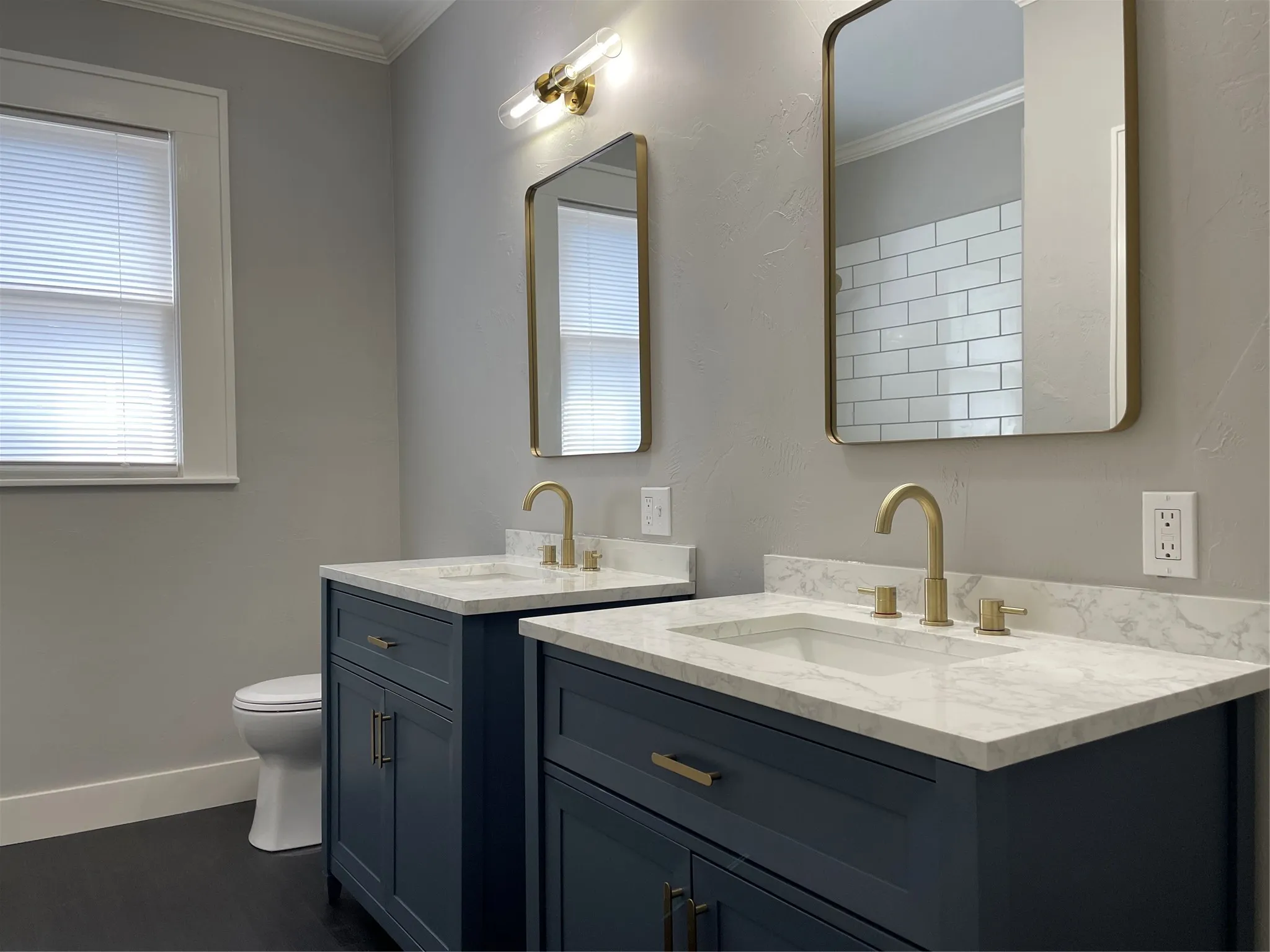 Single Family Residence For Sale in Henderson County , 300 S Prairieville Street, Athens, Texas 75751, 3 Bedroom, 2 Bathroom, 1 Garage spaces, 1,838 Sqft, built in 1937, mls#21388845, Real Estate Agent in Athens, Homes For Sale in Henderson county, Homes For Sale in Athens, Realtor in Athens Texas, Real Estate Brokerage Independent Realty Texas, Luminita Cordes Realtor